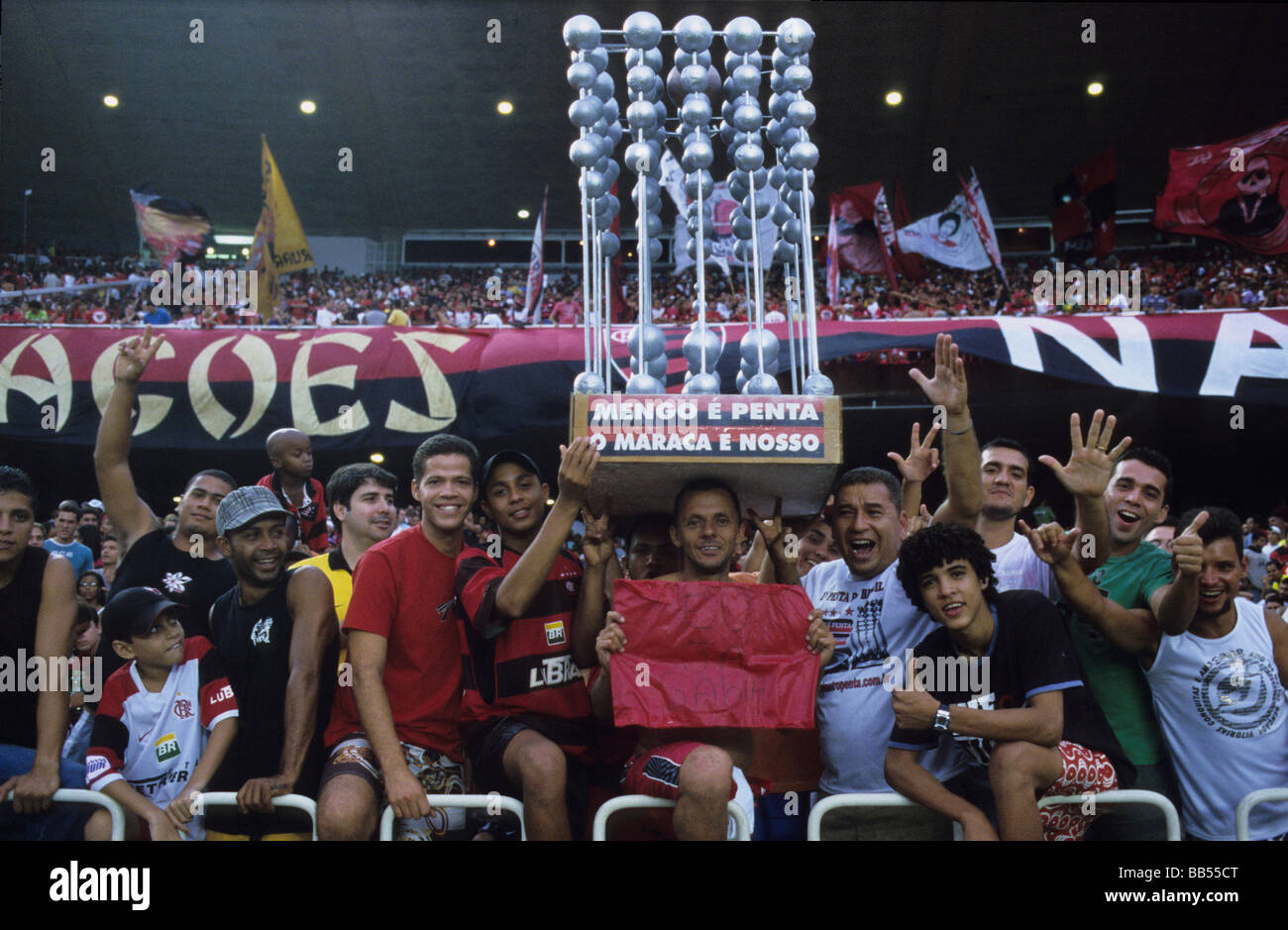 Fans Maracana Stadium Rio de Janeiro Brazil Stock Photo - Alamy
