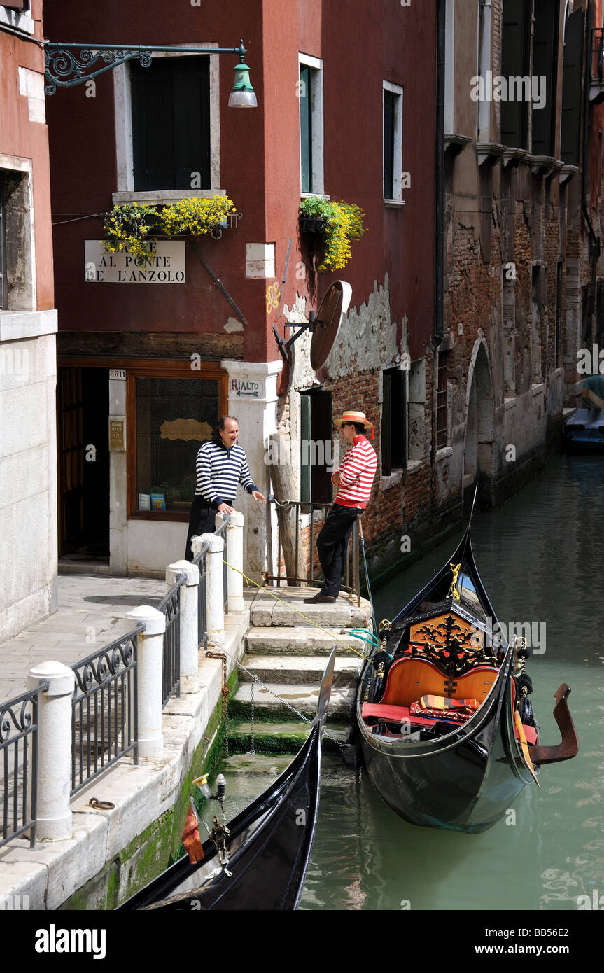 Venice narrow canal gondola hi-res stock photography and images - Alamy