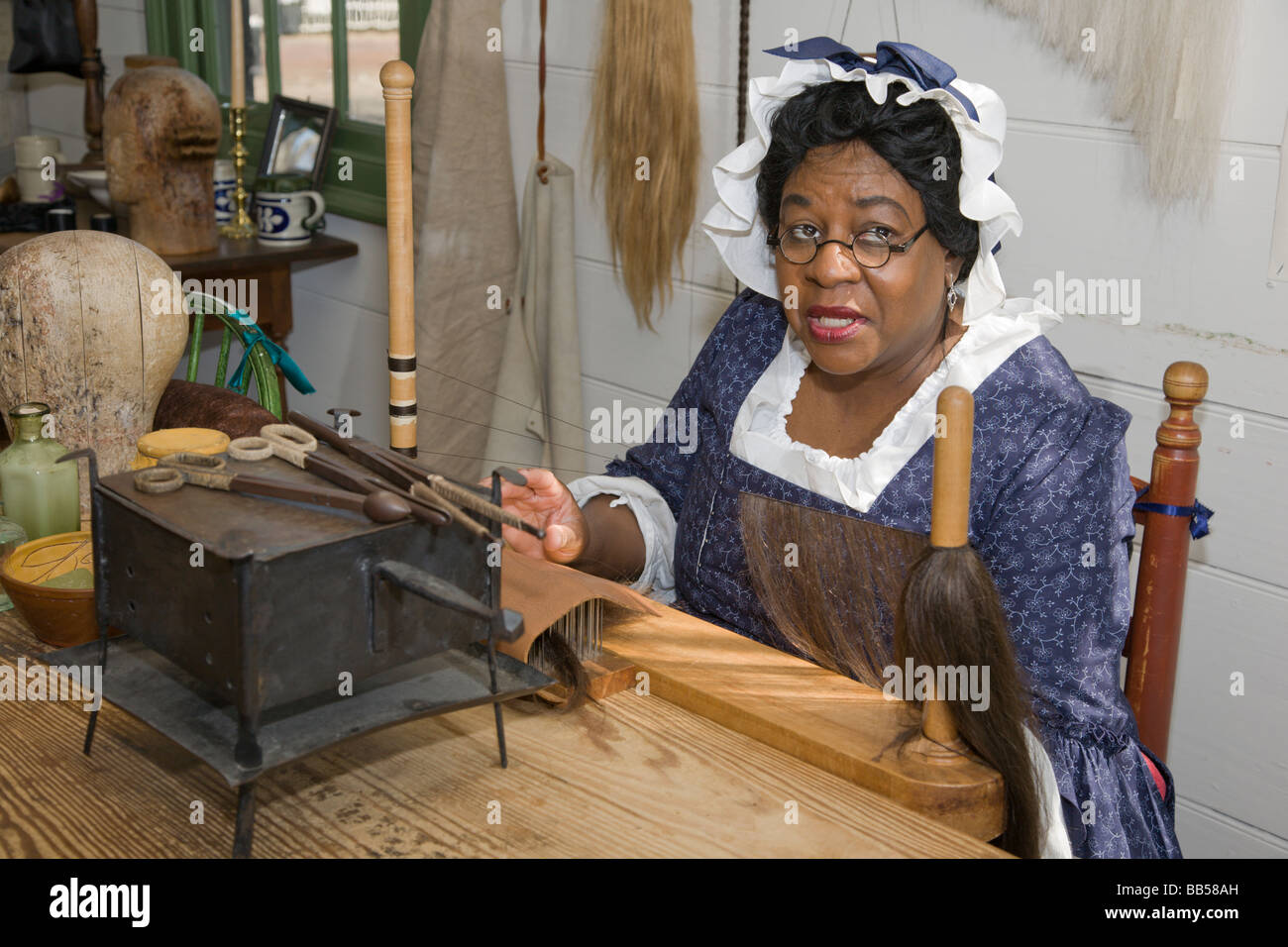 Colonial wigmaker hires stock photography and images Alamy
