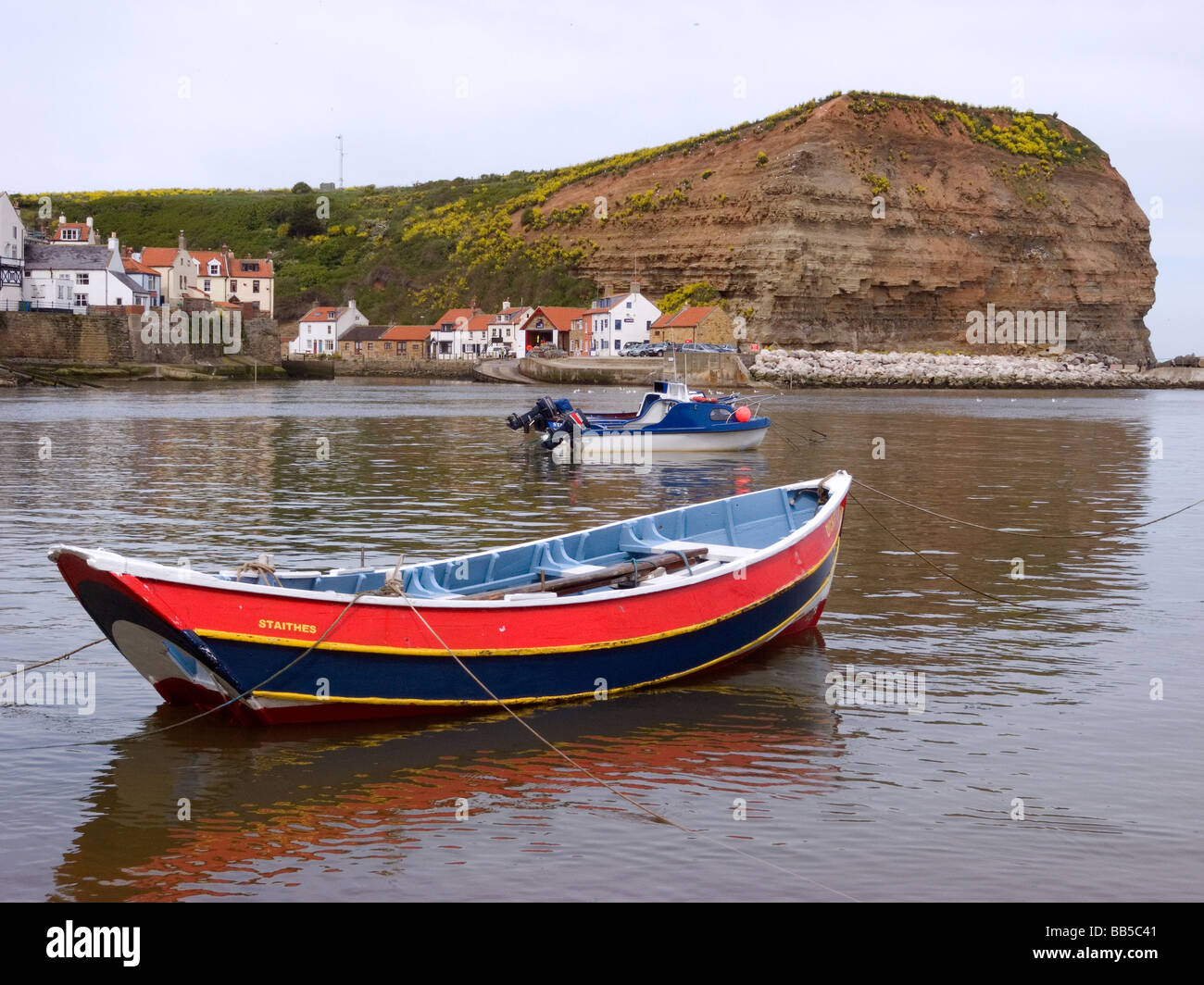 traditional yorkshire coble fishing boat in staithes