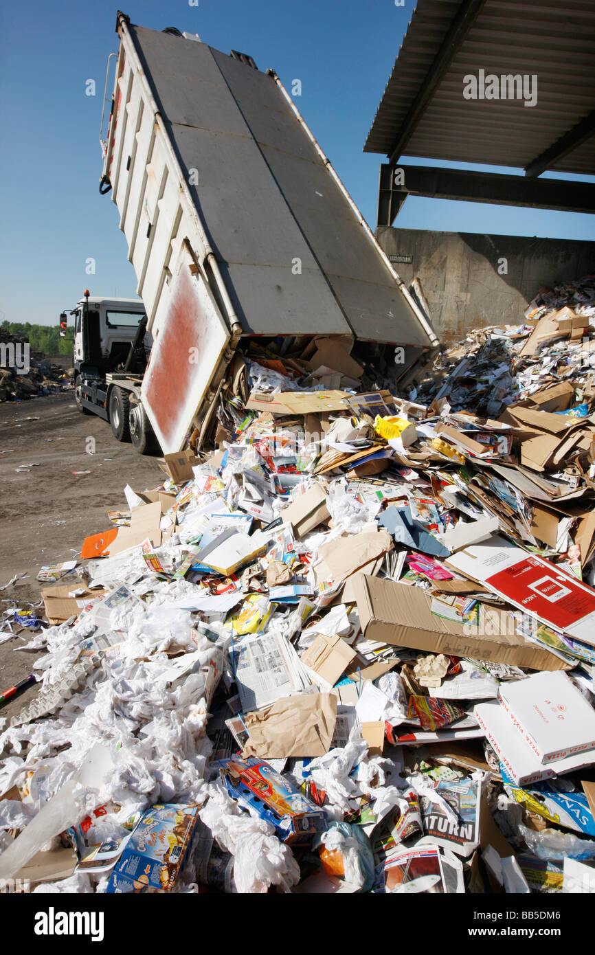 Waste paper collection, container service, domestic refuse collection, Gelsenkirchen, Germany Stock Photo