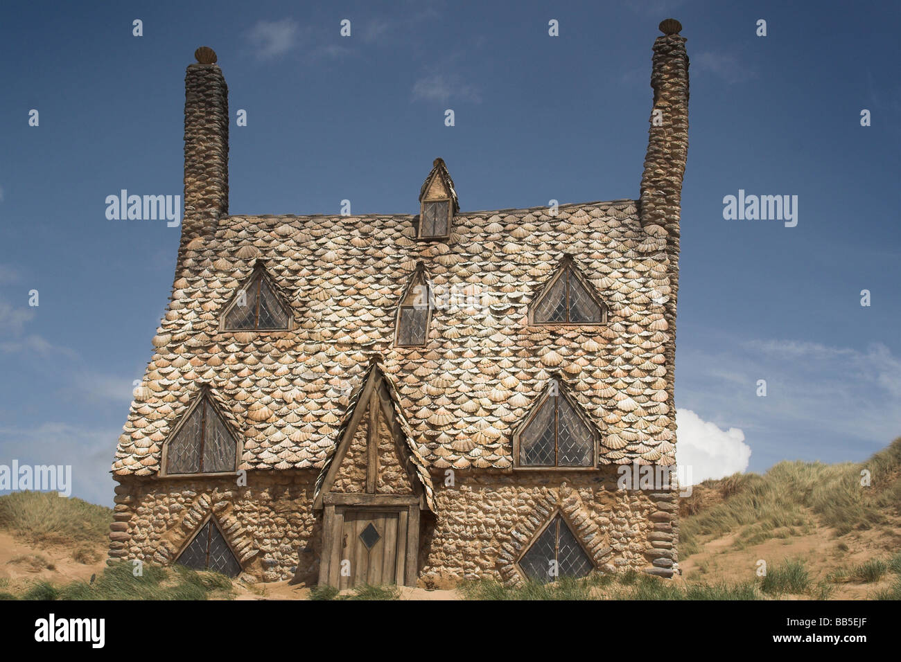 Shell cottage wales hi-res stock photography and images - Alamy
