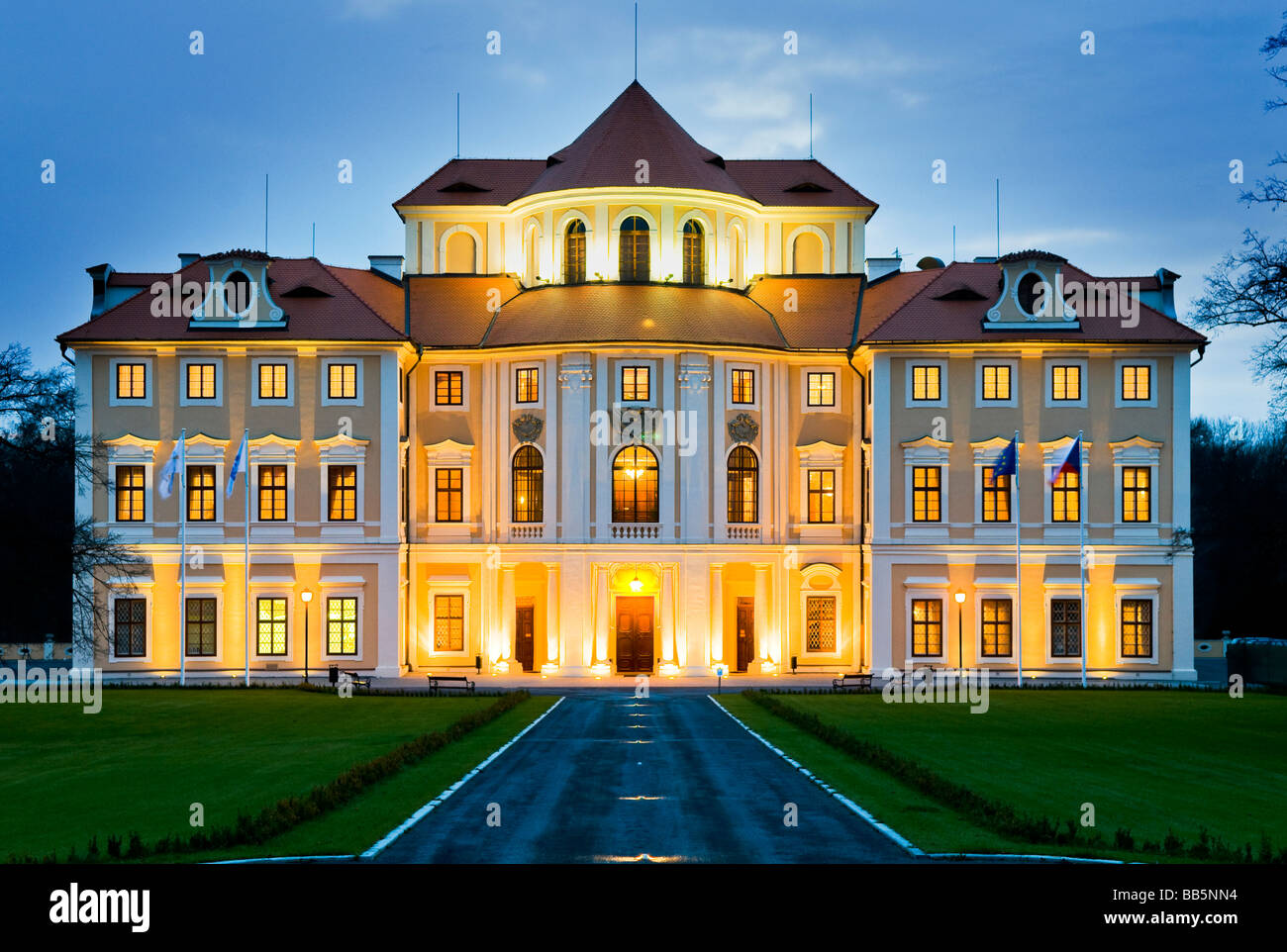 Night view of the Château Hotel in Liblice Stock Photo