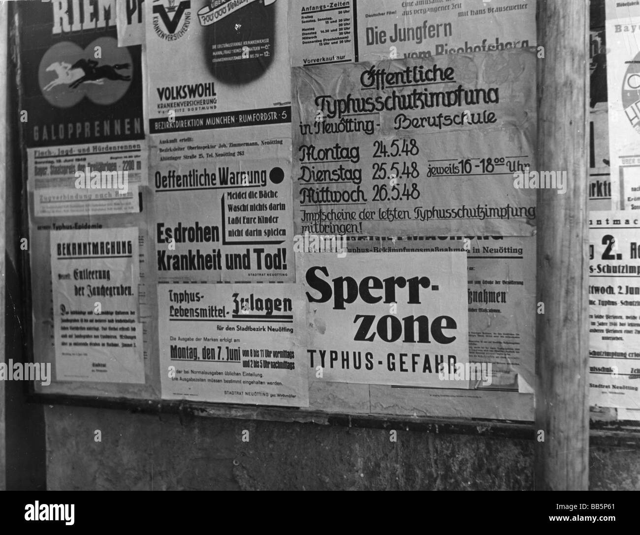 events, post war era, misery, typhoid epedemic, Neuötting, 1948, poster, 'restricted era, danger of typhoid', sickness, hunger, vaccination, warning of contaminated water, Germany, Bavaria, American zone of occupation, 20th century, , Stock Photo