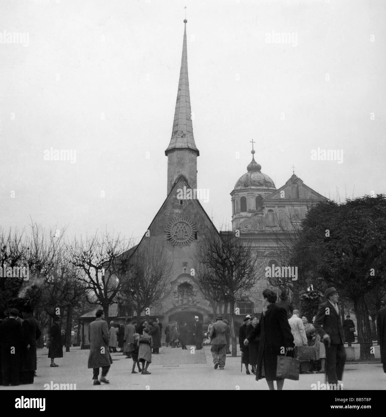 geography / travel, Germany, Altoetting, Chapel of the Miraculous Image (Gnadenkapelle), exterior view, late 1940s, , Stock Photo