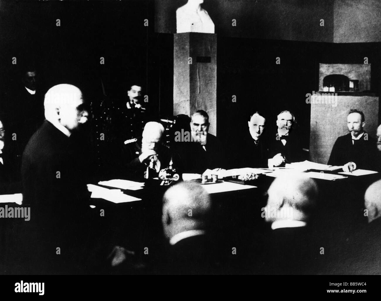 Louis III, 7.1.1845 - 18.10.1921, King of Bavaria 5.11.1913 - 8.11.1919, conference of the board of the Deutsches Museum, Munich, 1916, , Stock Photo