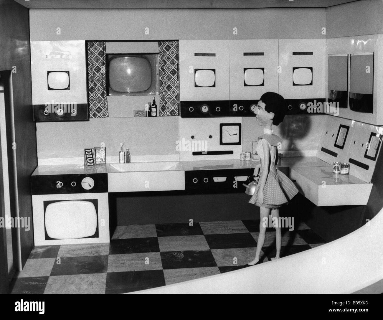 household, kitchen and kitchenware, futuristic kitchen with television set, exhibition, Radio Show, London, August 1959, Stock Photo