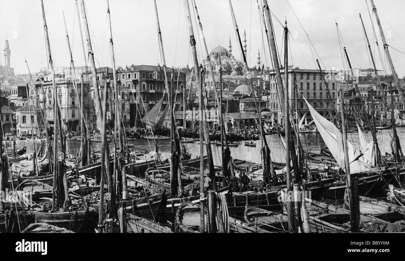 geography / travel, Turkey, Istanbul, transport / transportation, boats on Golden Horn, early 20th century, historic, historical, Europe, Felucca, navigation, harbour, Mosque of Suleiman, 1900s, 1910s, Stock Photo