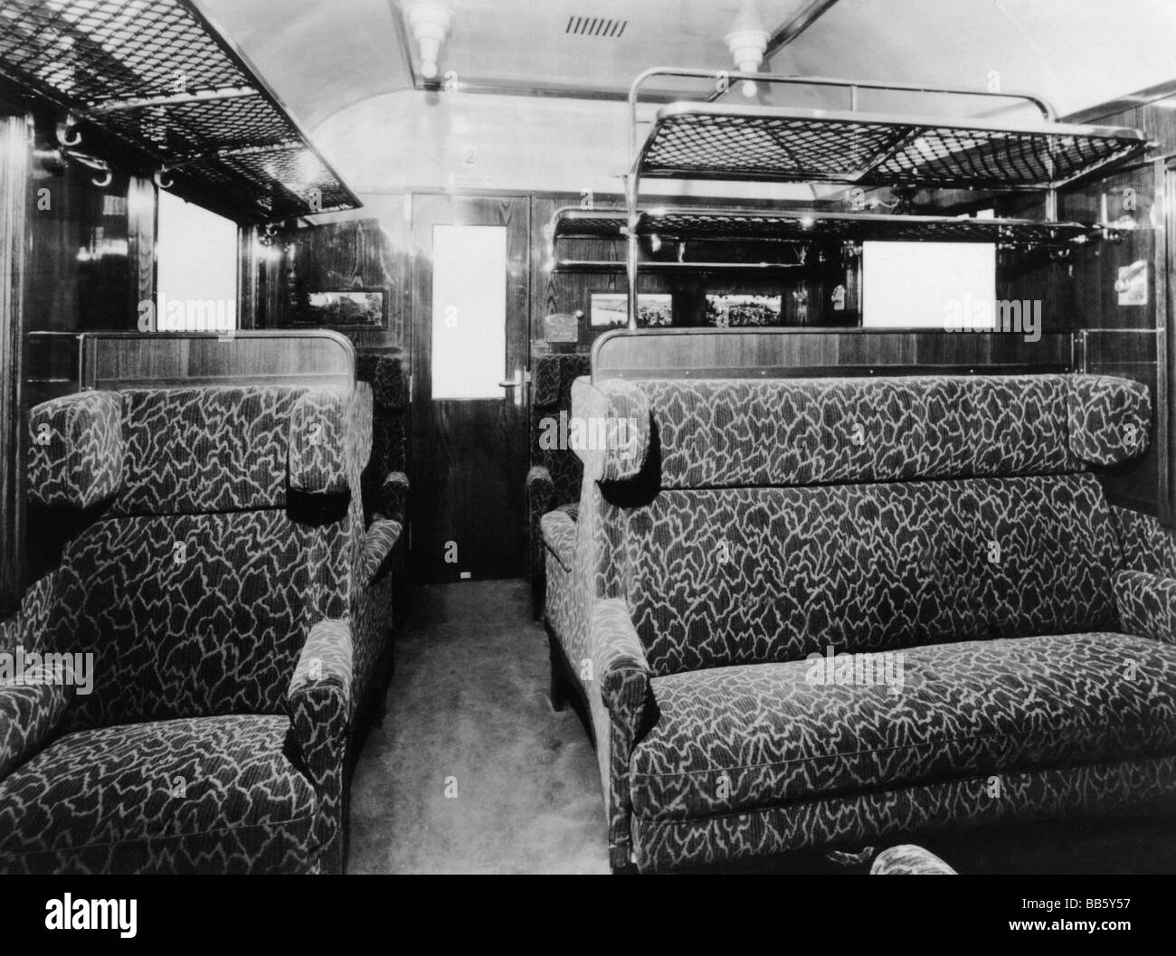 Canada photo of the interior of a CNR railway dining car c. 1930 Canada photo of the interior of a CNR railway dining car c. 1930