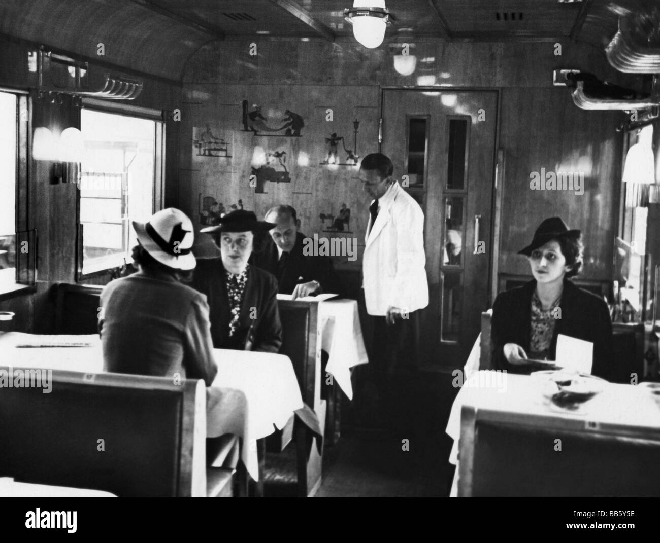 transport / transportation, railway, waggons, dining car interior view, Deutsche Reichsbahn public relations, 1930s, , Stock Photo