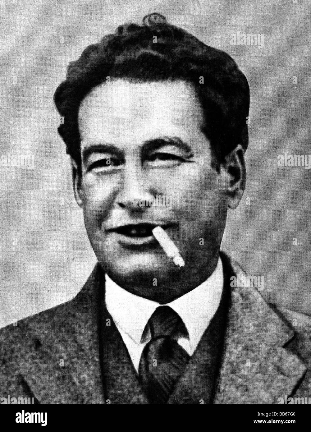 Kisch, Egon Erwin, 29.4.1885 - 31.3.1948, Czech author / writer, journalist, portrait, with cigarette in the corner of his mouth, 1920s, , Stock Photo