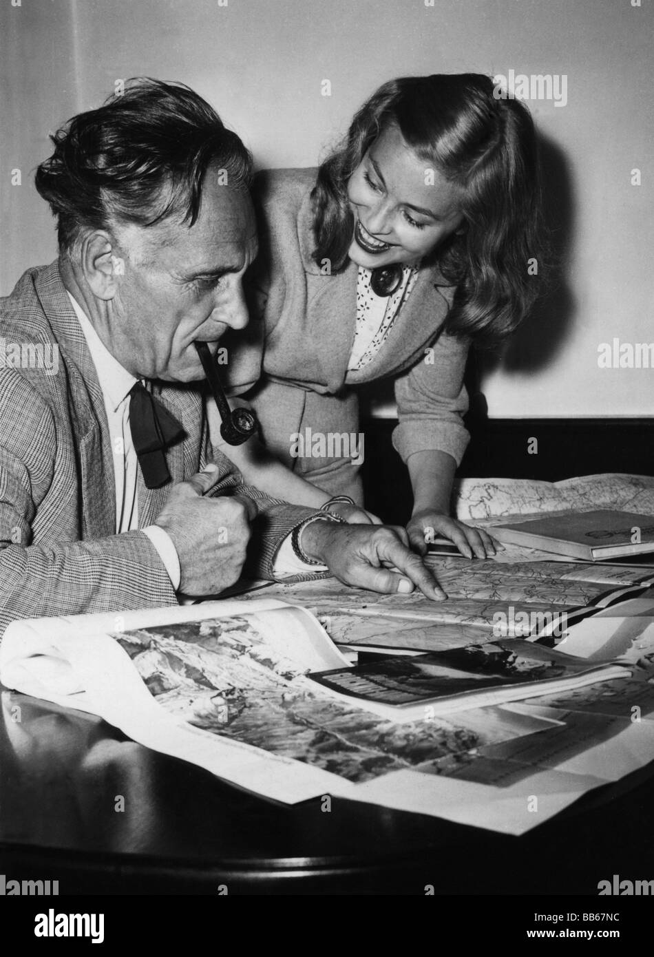 Trenker, Luis, 4.10.1892 - 12.4.1990, South Tyrolean actor, author / writer, half length, with Marianne Hold, Stock Photo