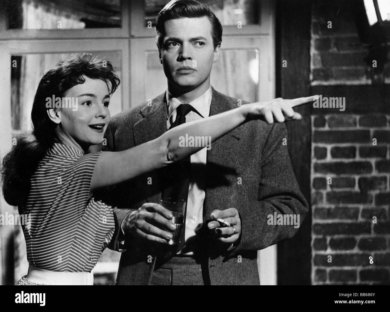 movie, '...und ewig bleibt die Liebe' , DEU 1954, director: Wolfgang Liebeneiner, scene with: Karlheinz Böhm, Ingrid Andree, dra Stock Photo