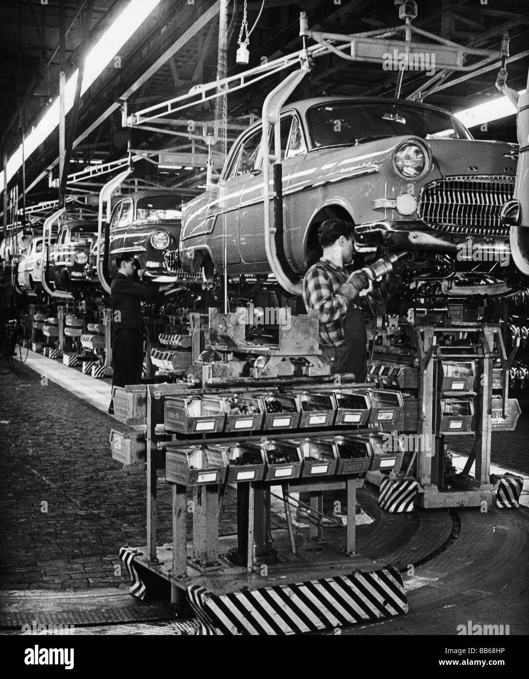 industry, vehicle industry, assembly line in Opel factory, 1960s Stock Photo Alamy