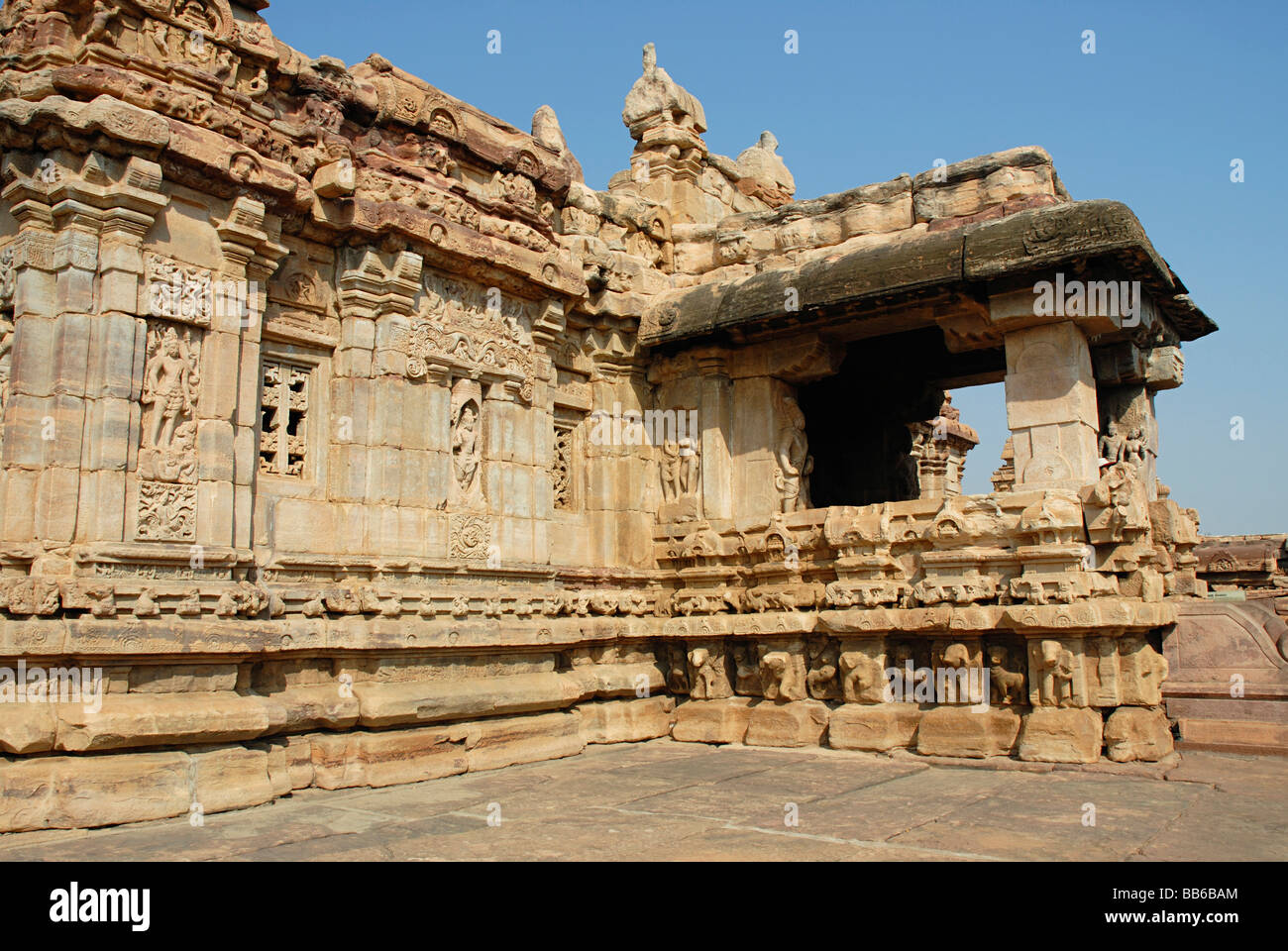 Pattadkal - Karnataka, Virupaksha temple - Nandi entrance porch, view from south-East. Stock Photo