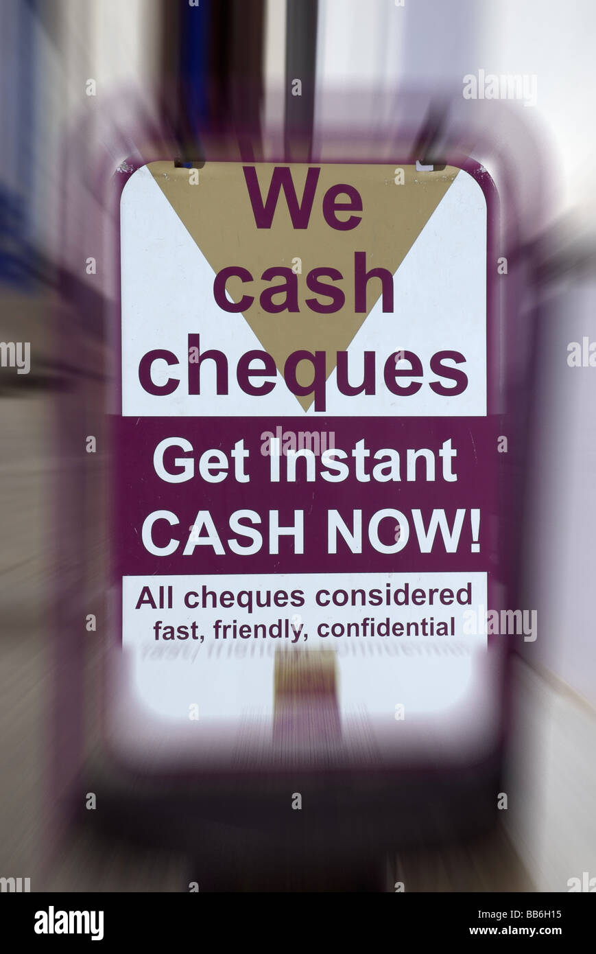 Instant cash hi-res stock photography and images - Alamy
