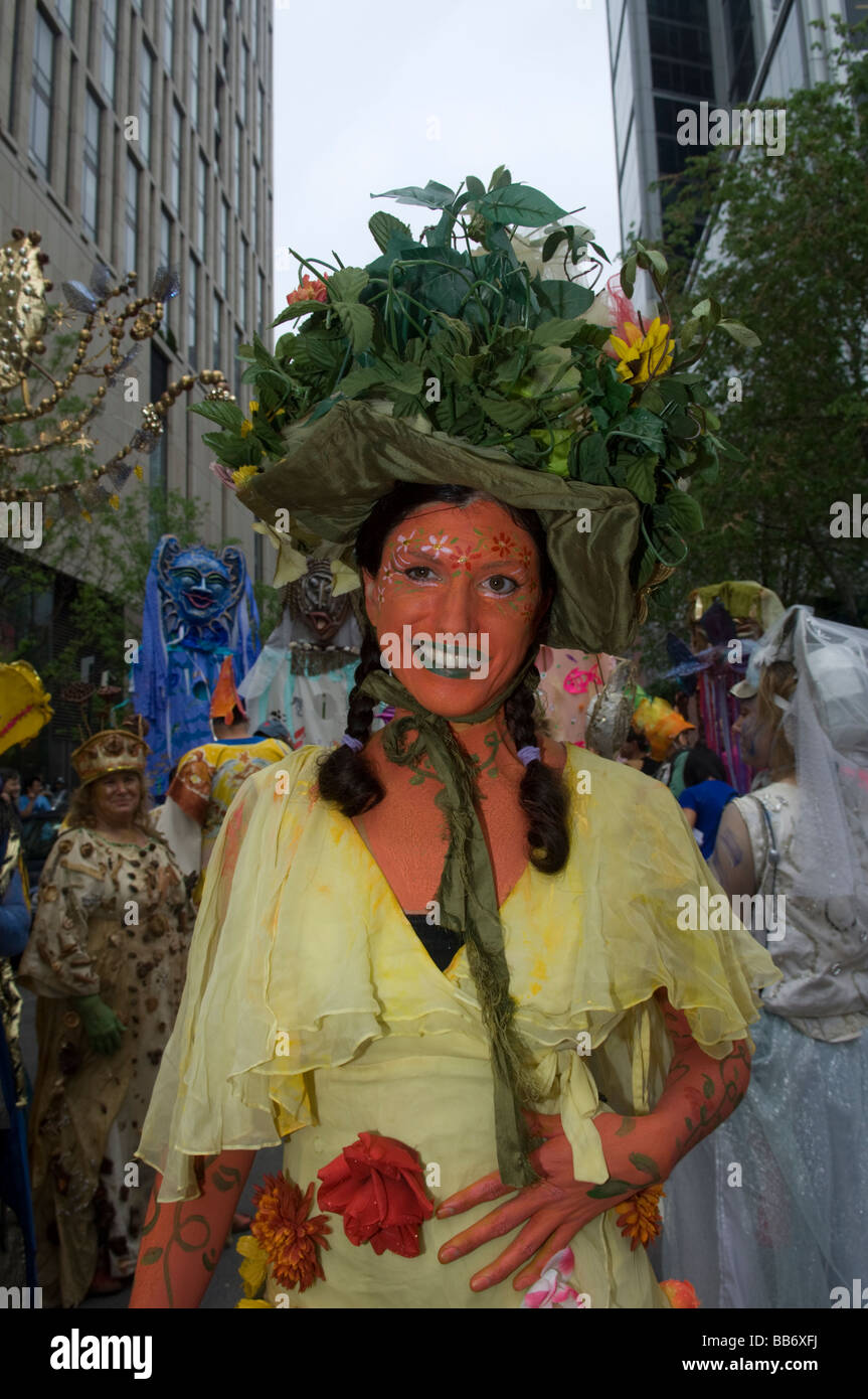 Exhibitionism body paint hi-res stock photography and images - Alamy