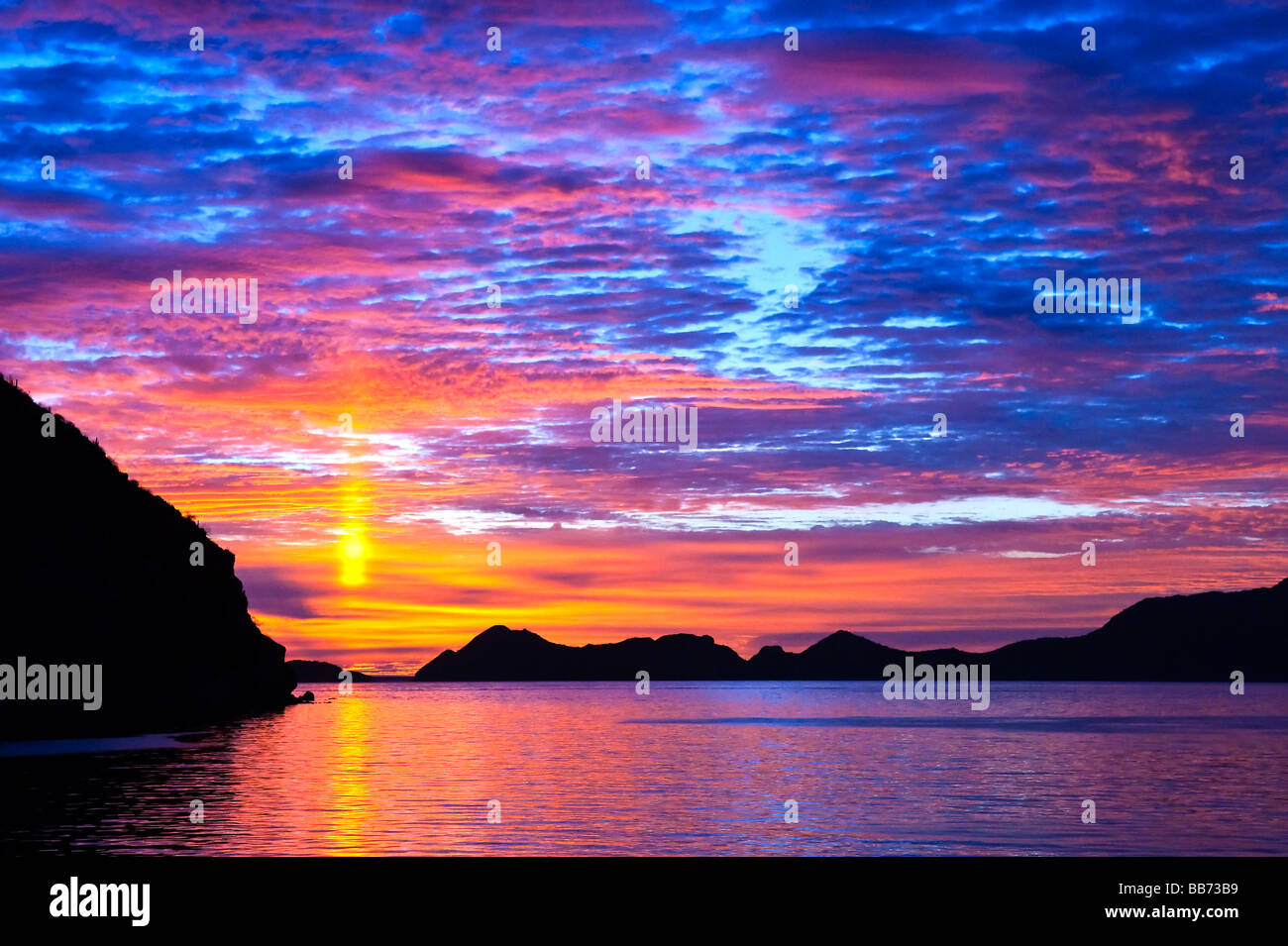 Sunrise on the sea of cortez hi-res stock photography and images - Alamy