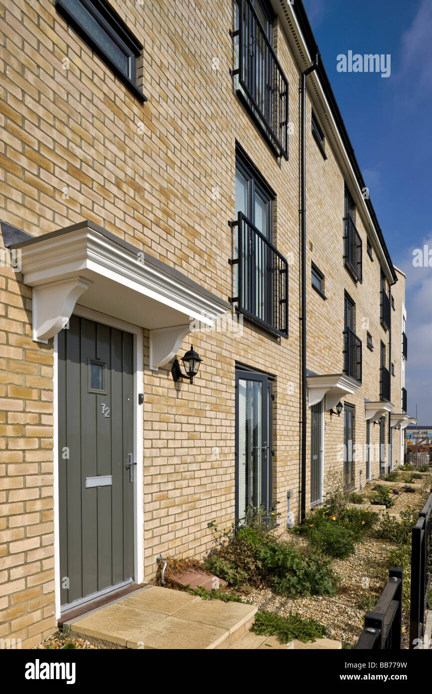 New housing and apartments at Arbury Cambridge Stock Photo Alamy