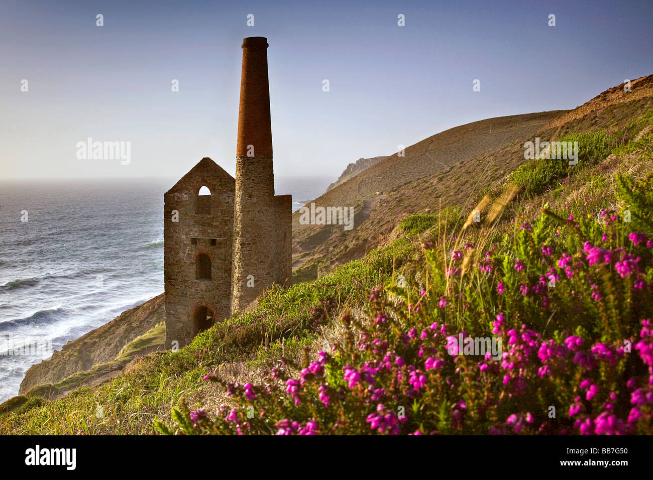 A view towards the abandoned Wheal Coates tin mine on the North coast of Cornwall, near the village of St Agnes Stock Photo