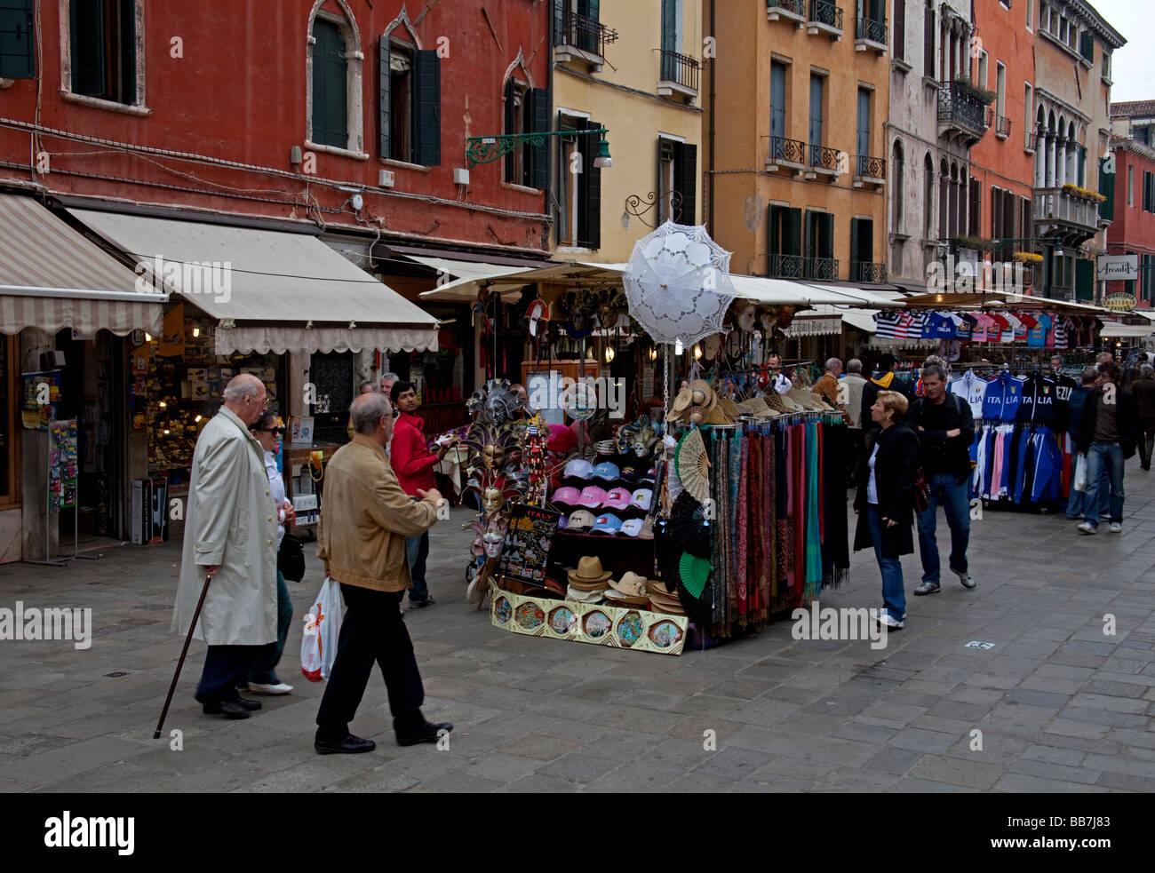 Busy Rio Tera S. Leonardo, shopping street with stalls Venice Italy Europe Stock Photo
