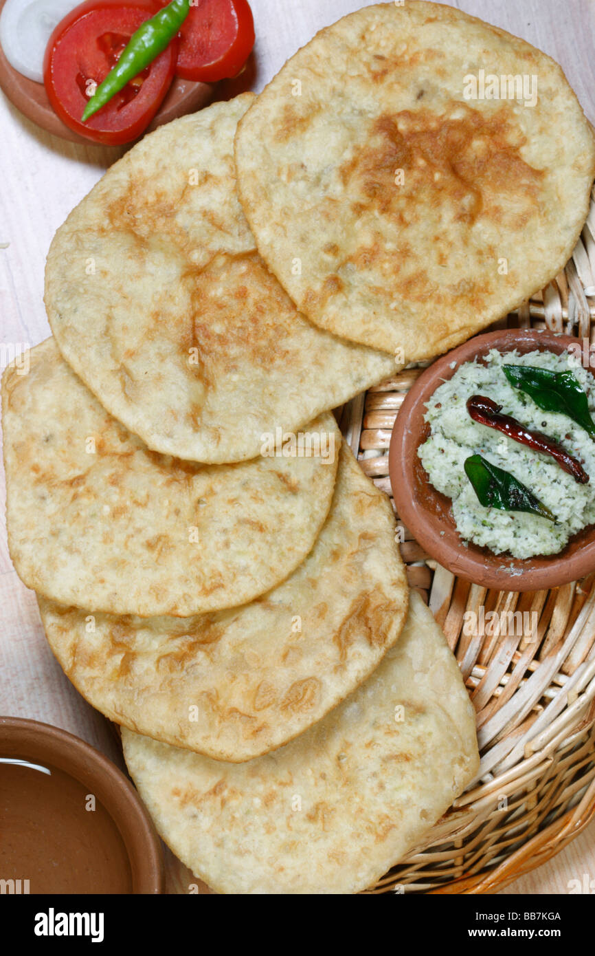 Deep fried indian flat bread hi-res stock photography and images - Alamy