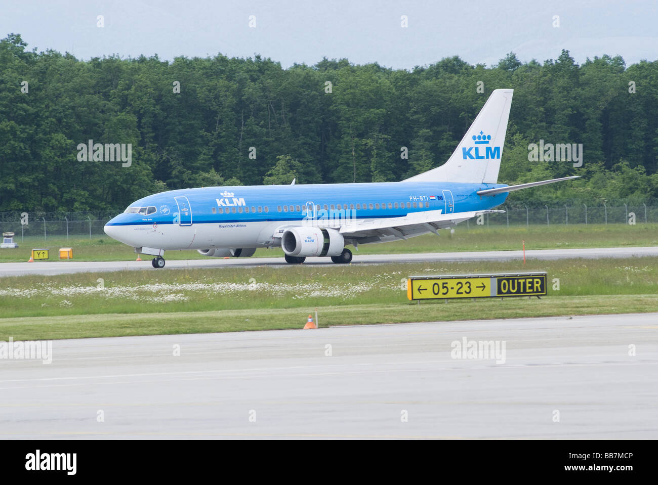 KLM Royal Dutch Airlines Boeing 737-306 PH-BTI Airliner Landing at Geneva Airport Switzerland Geneve Suisse Stock Photo
