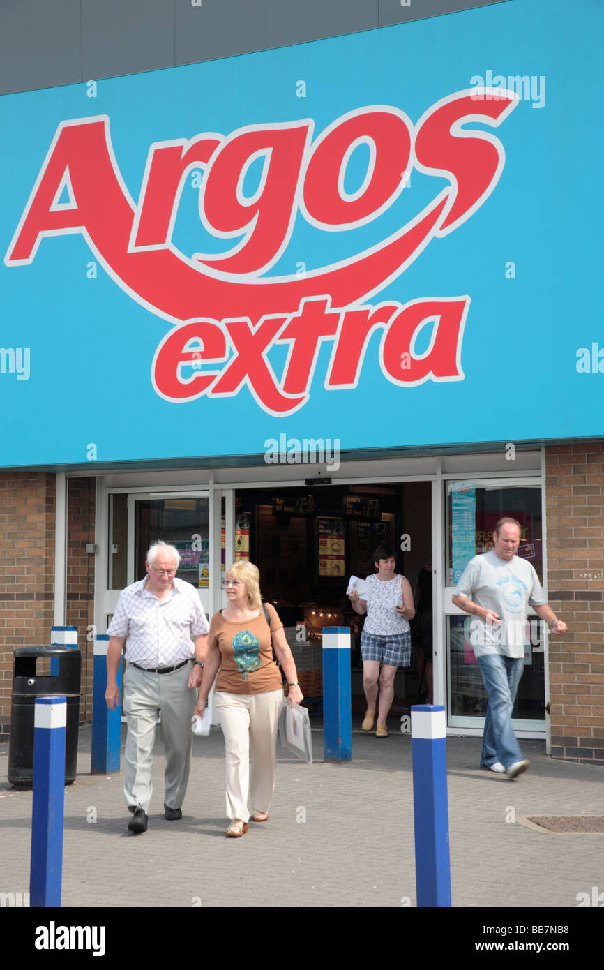 People shopping at Argos Extra Stock Photo Alamy