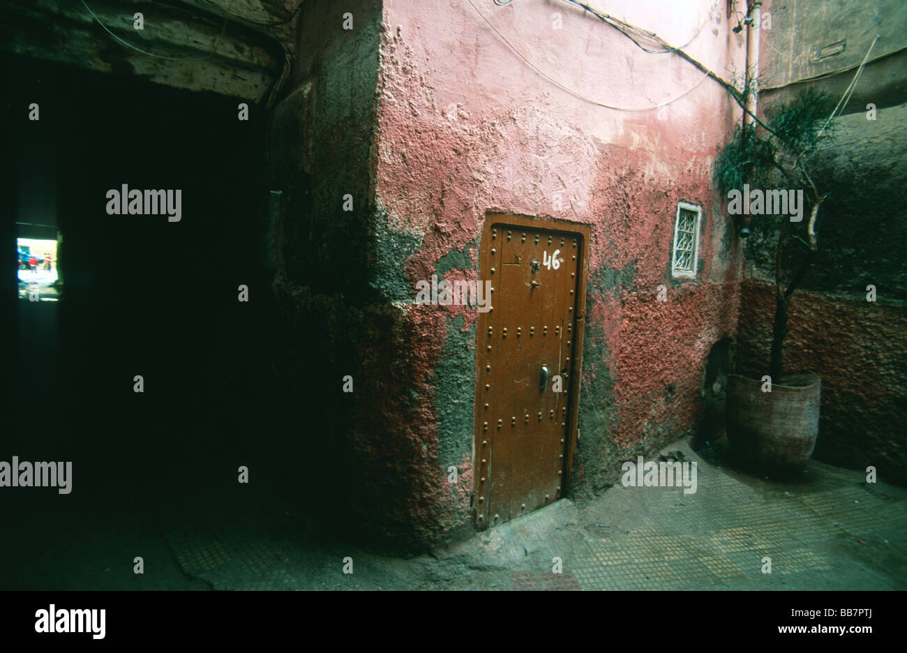 House of the labyrinth hi-res stock photography and images - Alamy