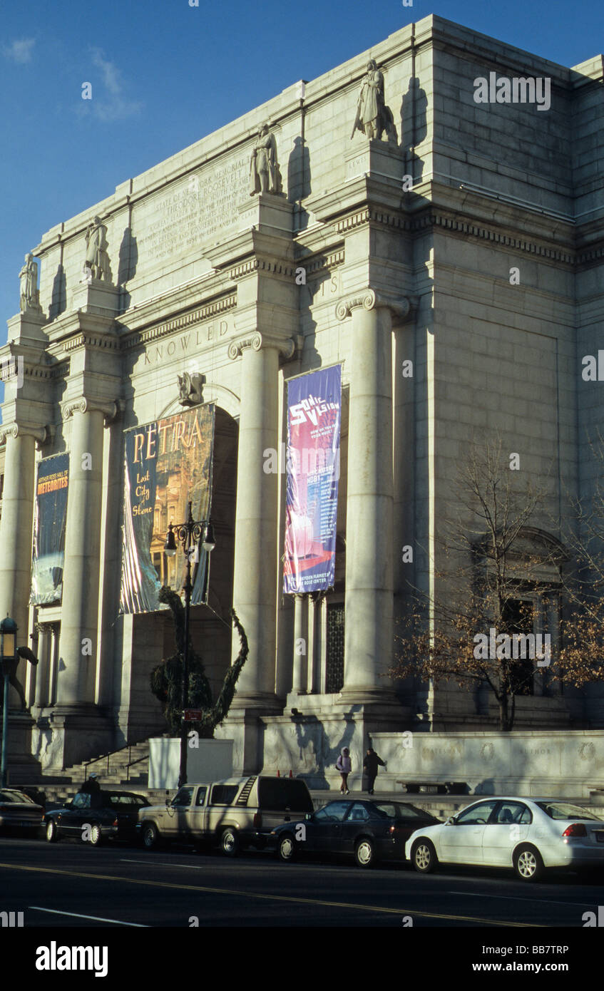 New York, American Museum of Natural History, detail showing the entrance pavilion.. Stock Photo