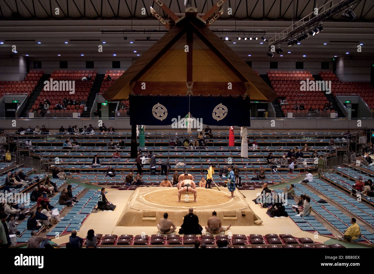 Sumo wrestling in osaka hires stock photography and images Alamy