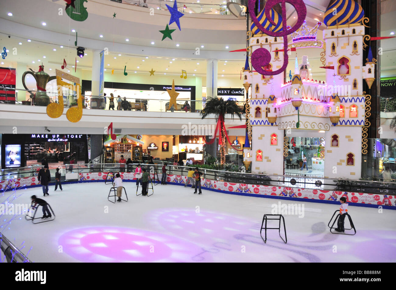 Children on the ice rink of the Al-Ain-Mall, Al Ain, Abu Dhabi, United Arab Emirates, Arabia, Orient, Middle East Stock Photo