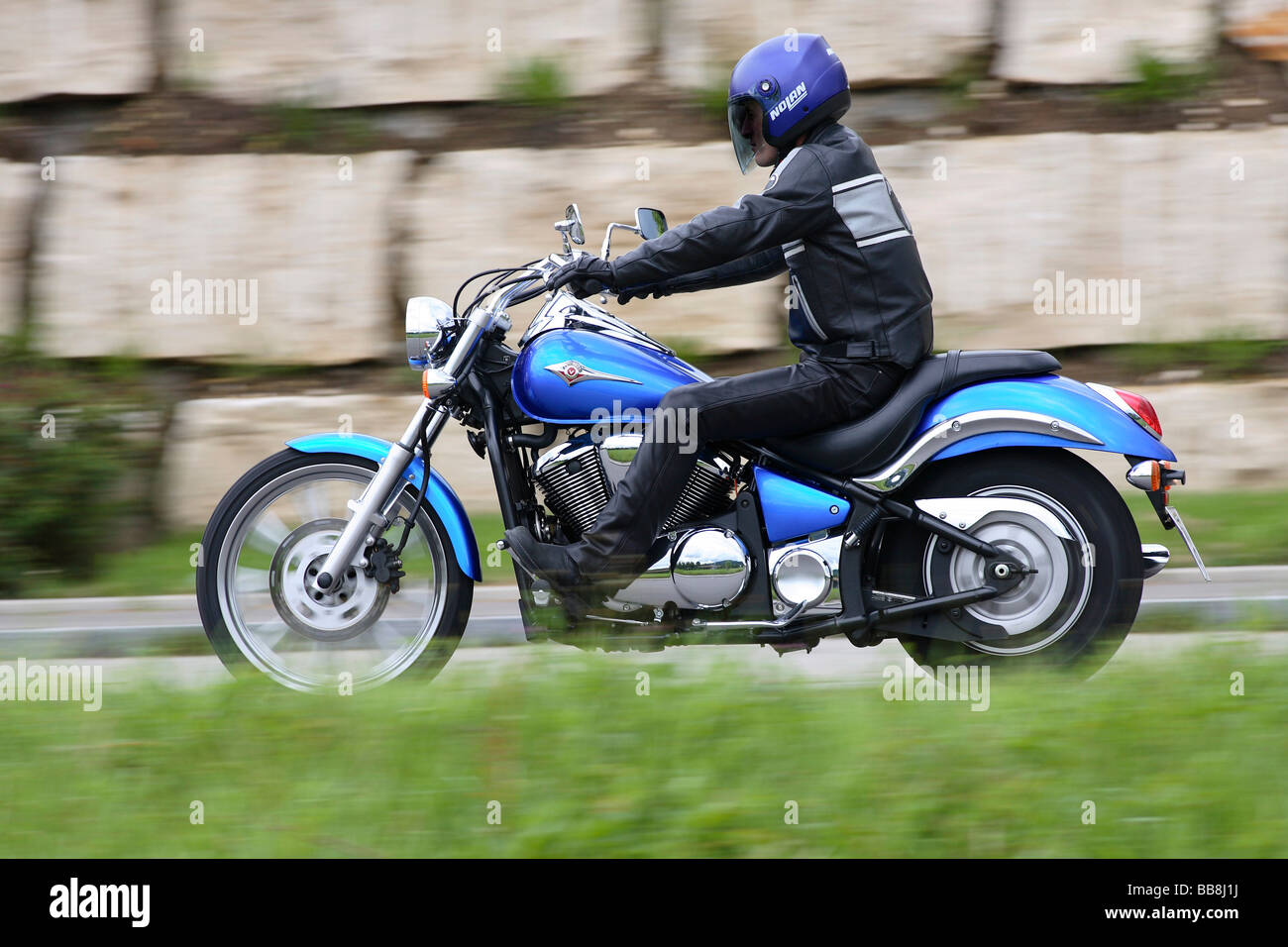 Kawasaki VN 900 motorcycle, riding shot Stock Photo