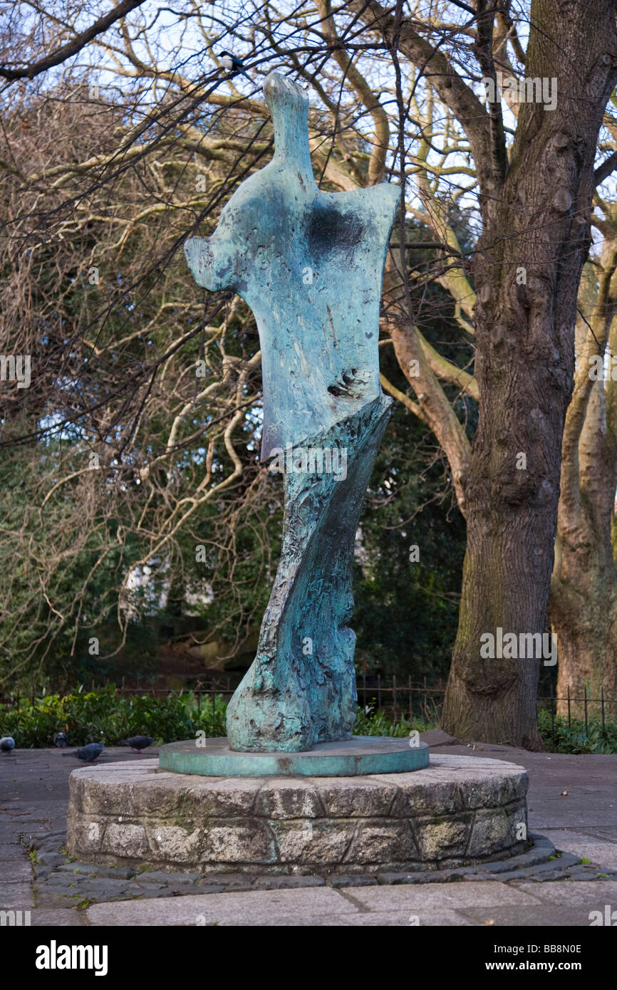 The Yeats memorial garden with a sculpture by Henry Moore, St Stephen's Green, Dublin, Ireland Stock Photo