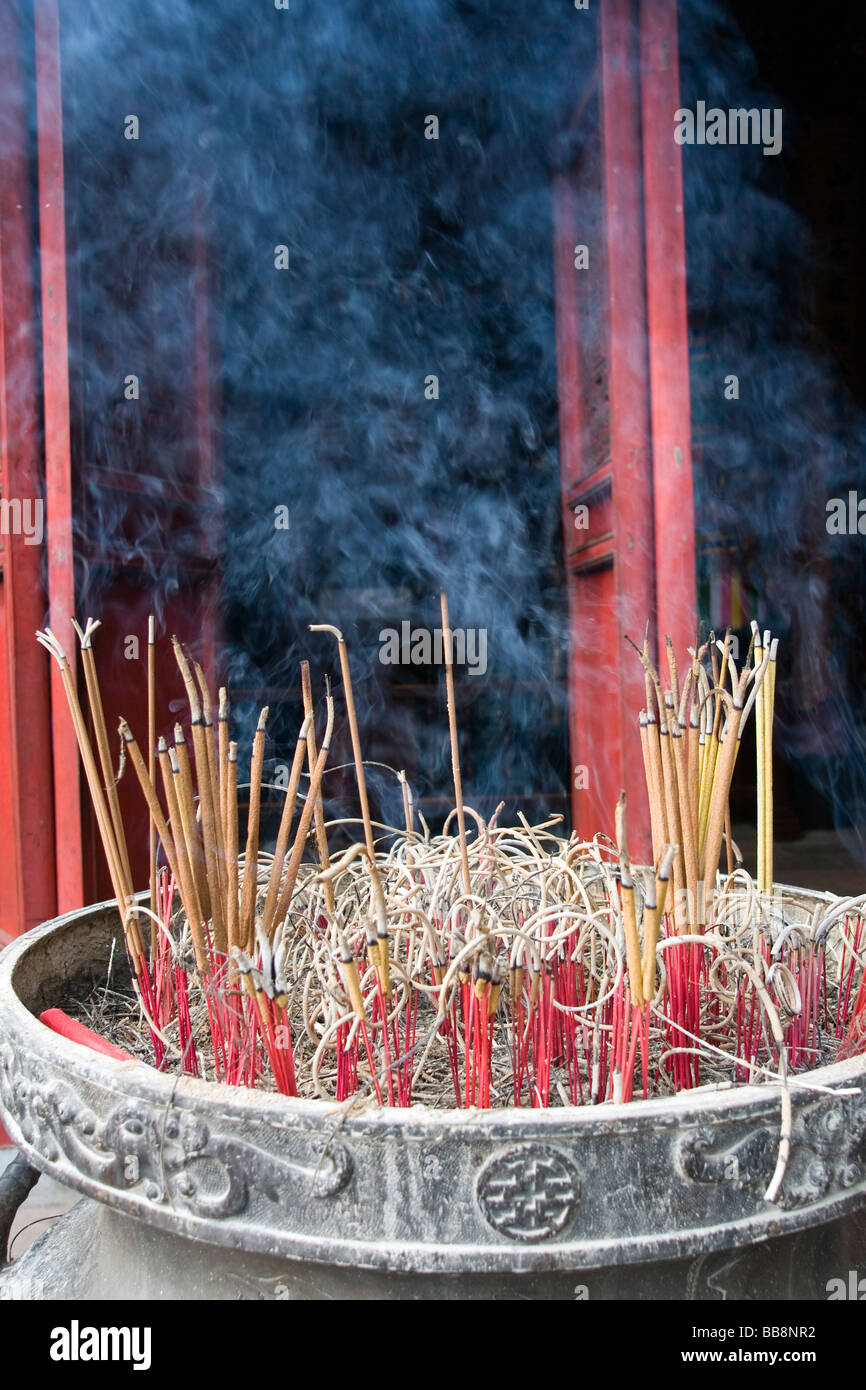 Incense urn temple hi-res stock photography and images - Alamy