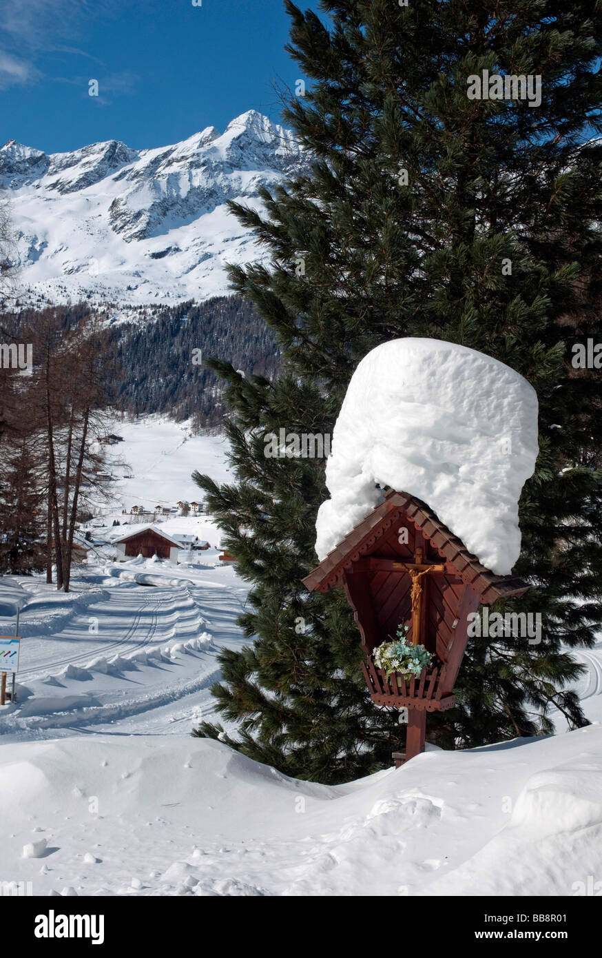 Wayside cross, Reintal Ahrntal cross-country ski area, Alto Adige, Italy, Europe Stock Photo