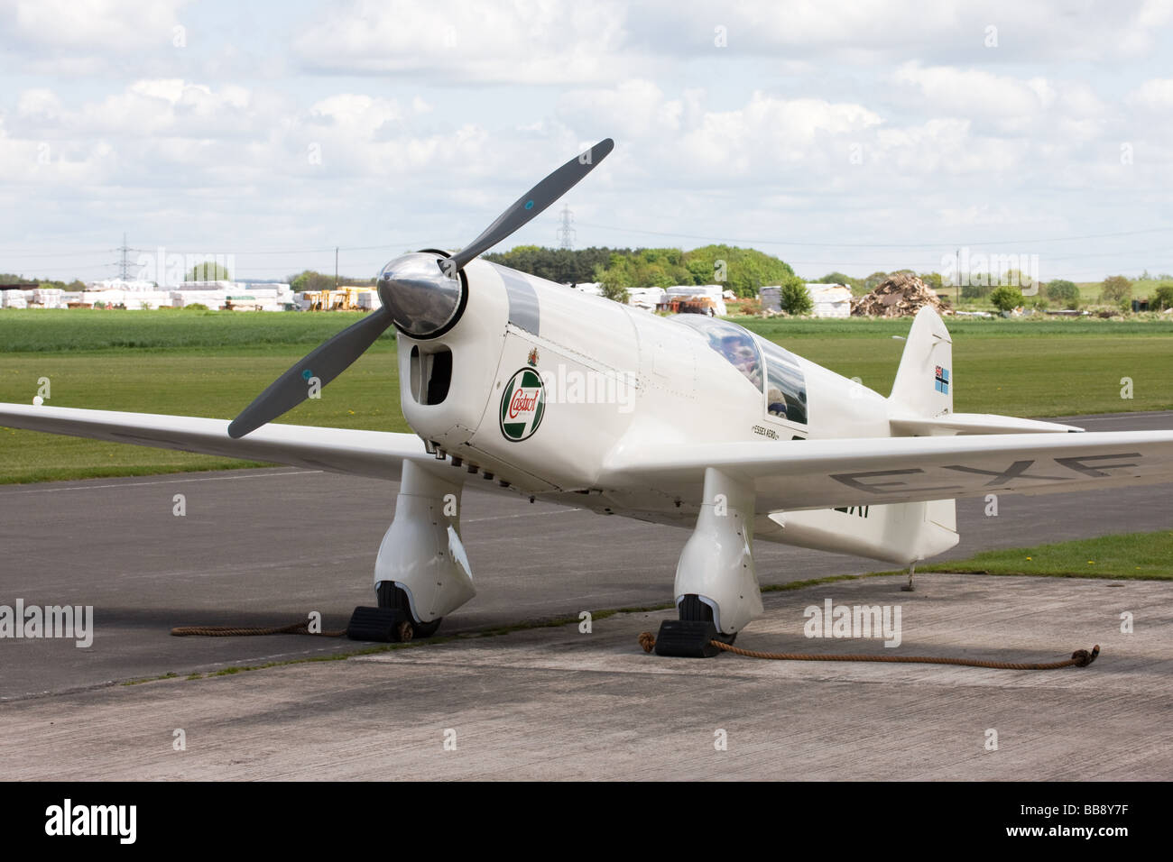 Percival Mew Gull G-AEXF parked at Breighton Airfield Stock Photo