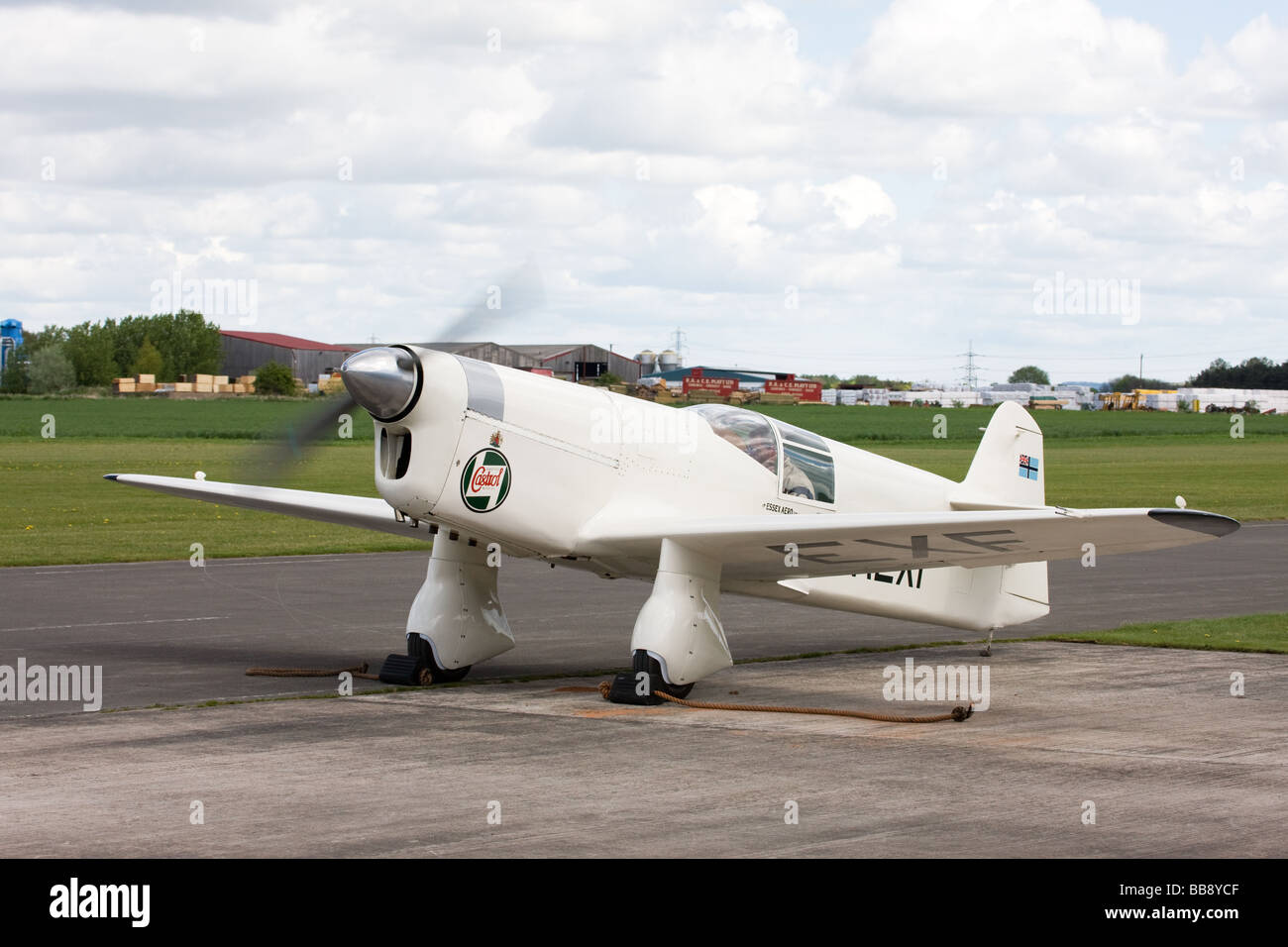 Percival Mew Gull G-AEXF parked at Breighton Airfield with engine running Stock Photo