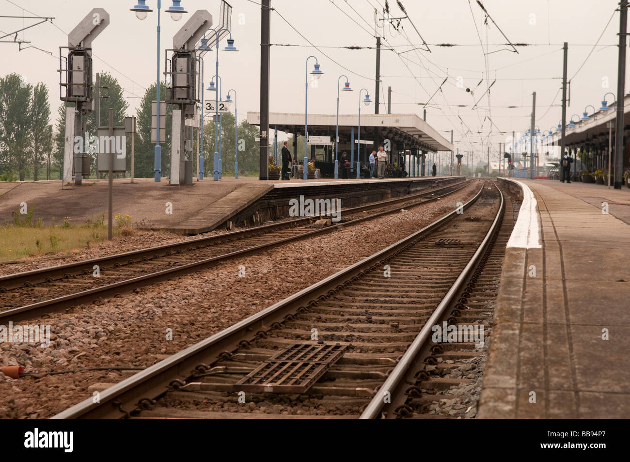 The approach to Ely Railway station without train Stock Photo - Alamy