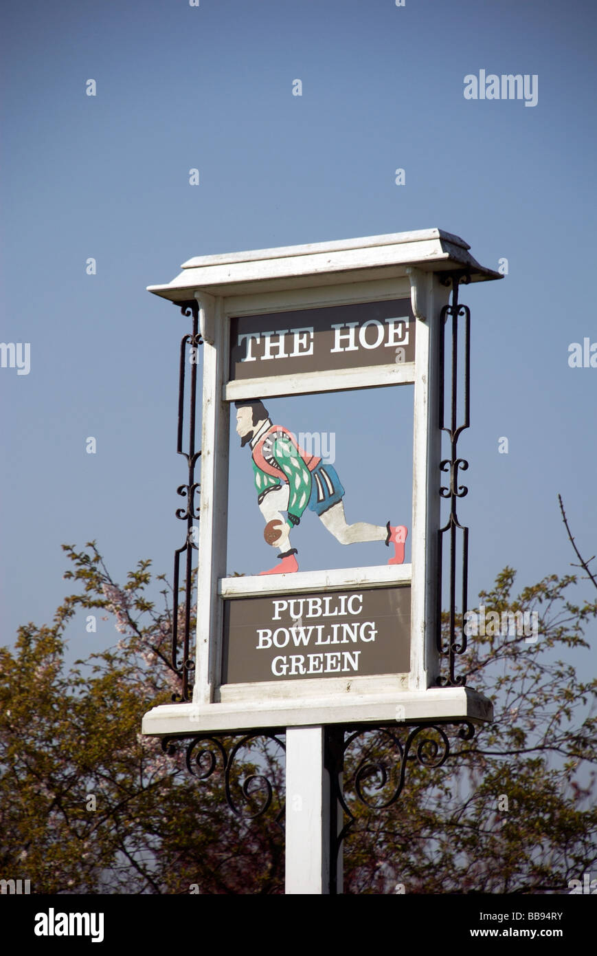 The Hoe Public Bowling Green sign of mariner Francis Drake, Plymouth