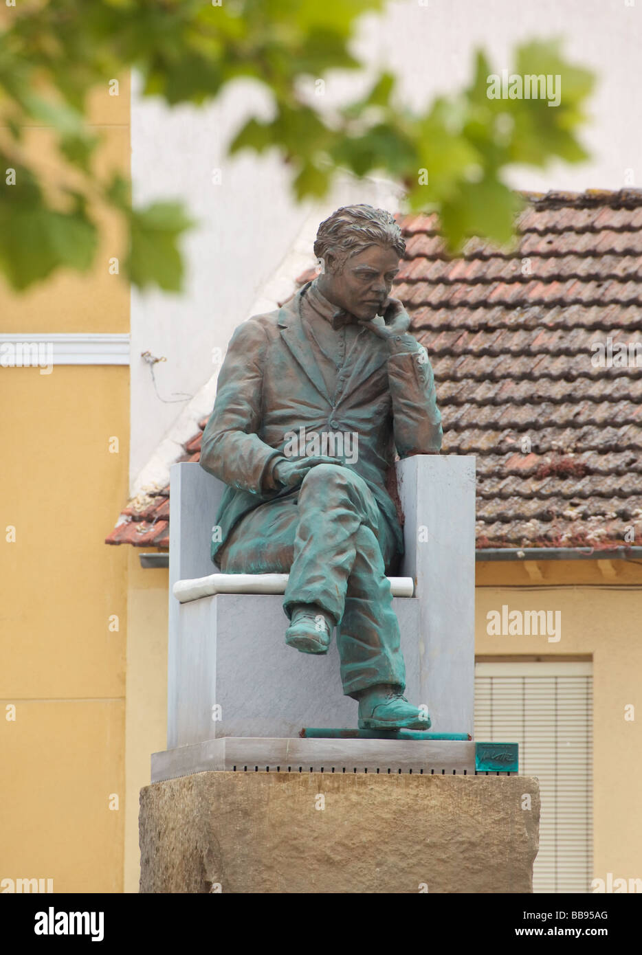 Statue of Federico Garcia Lorca 1898 to 1936 by sculptor Antonio Martinez Villa Fuente Vaqueros Granada Province Spain Stock Photo