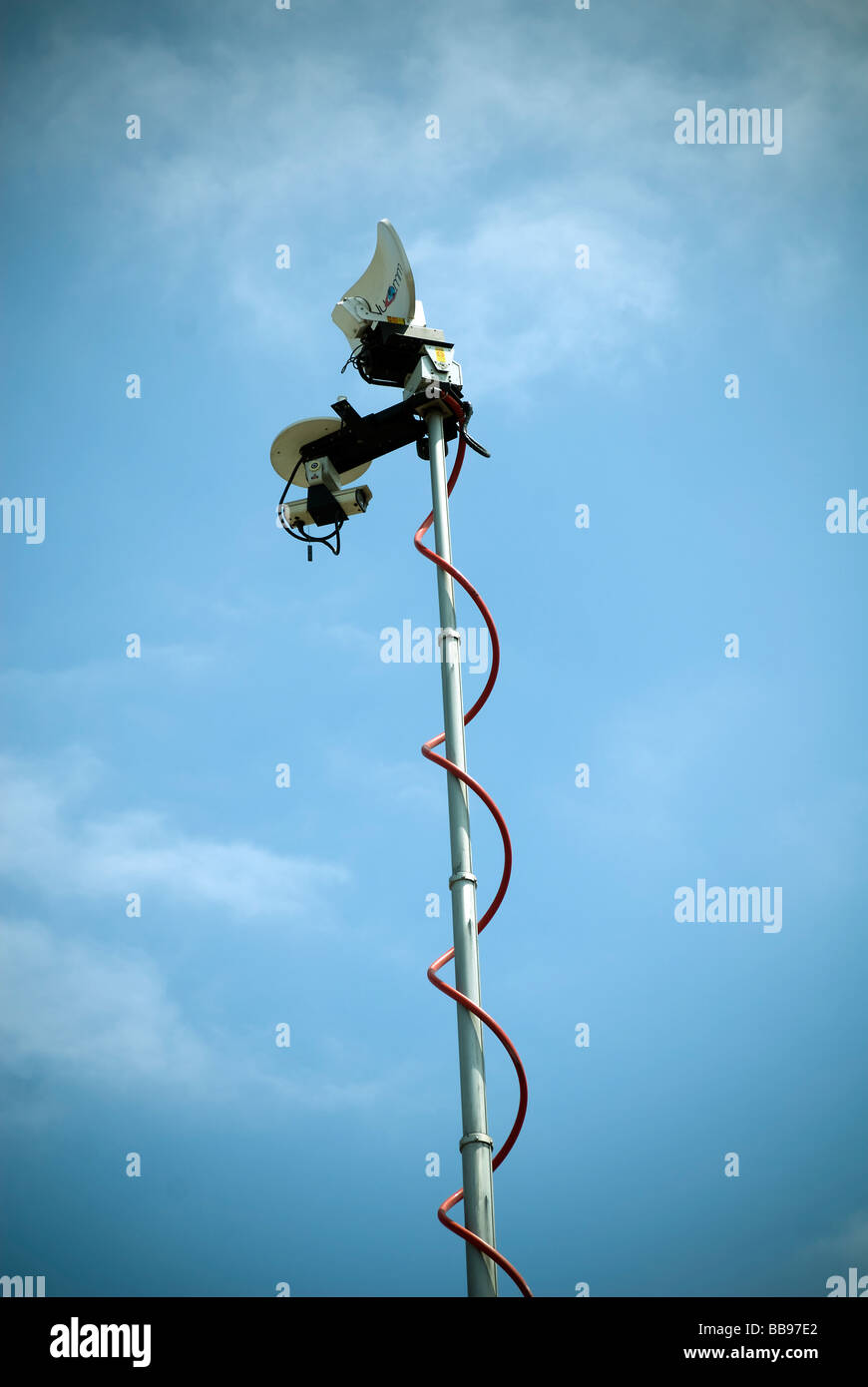 A television truck mast in New York on Friday May 15 2009 Richard B Levine Stock Photo