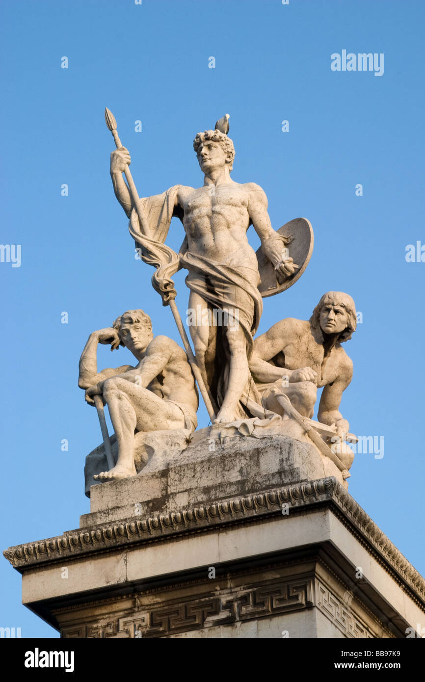 Statue at the Tomb of the unknown soldier in Rome Stock Photo Alamy