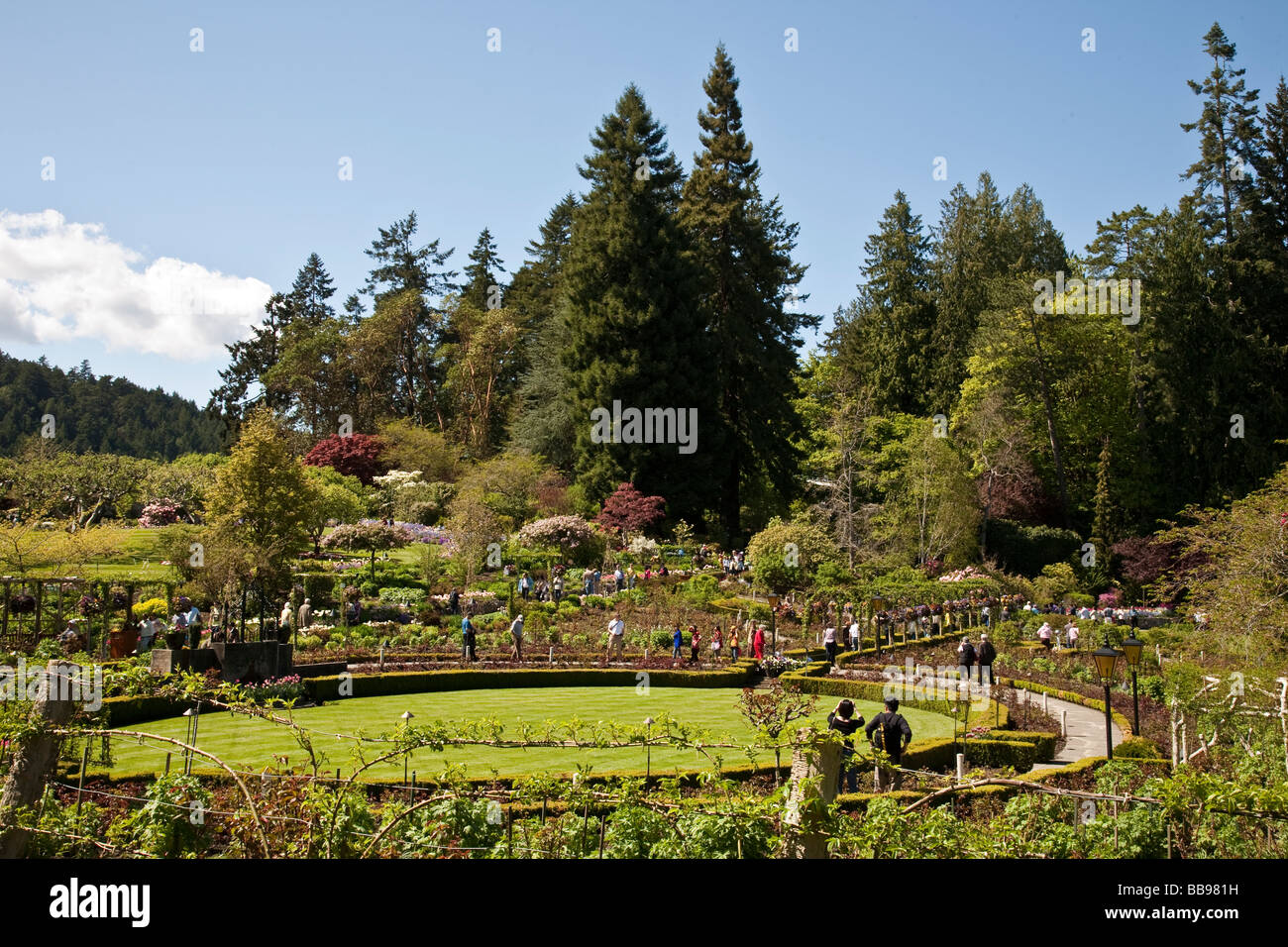 butchart gardens open 4th of july
