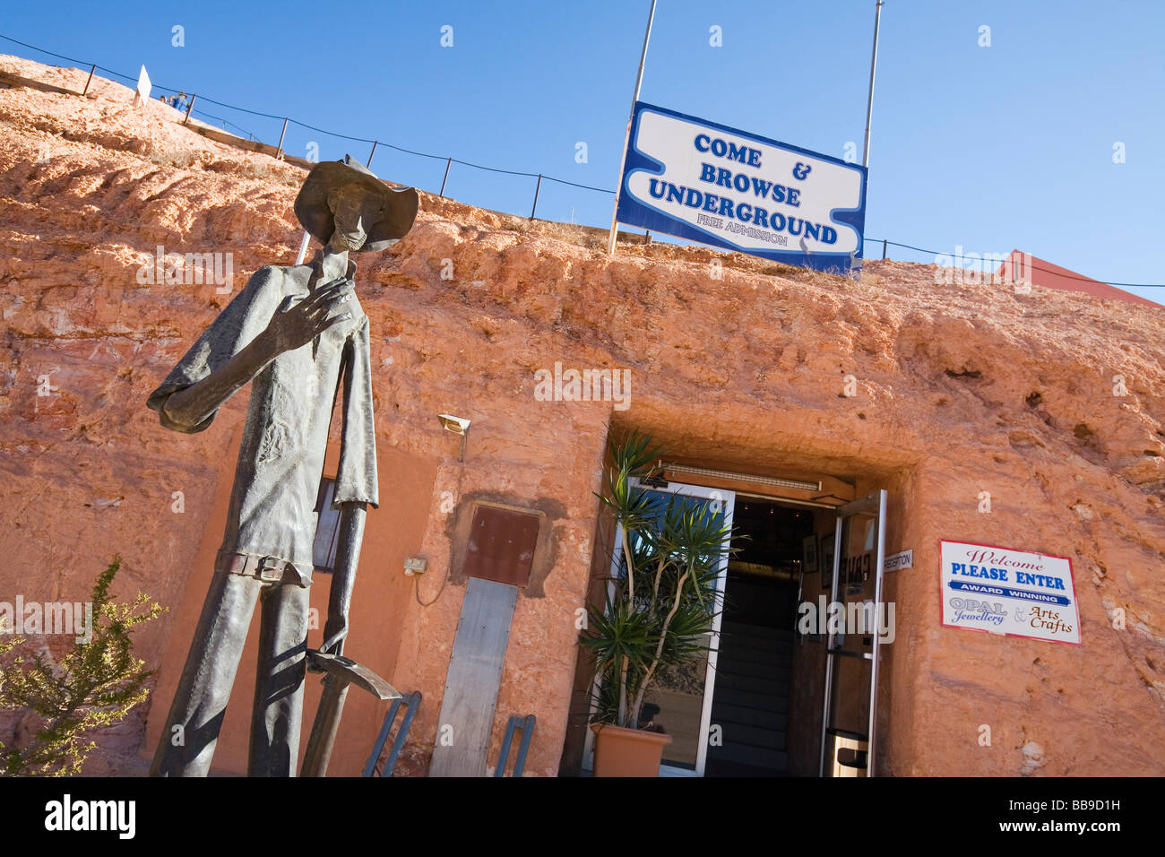 Underground opal shop. Coober Pedy, South Australia, AUSTRALIA Stock Photo 24179389 Alamy