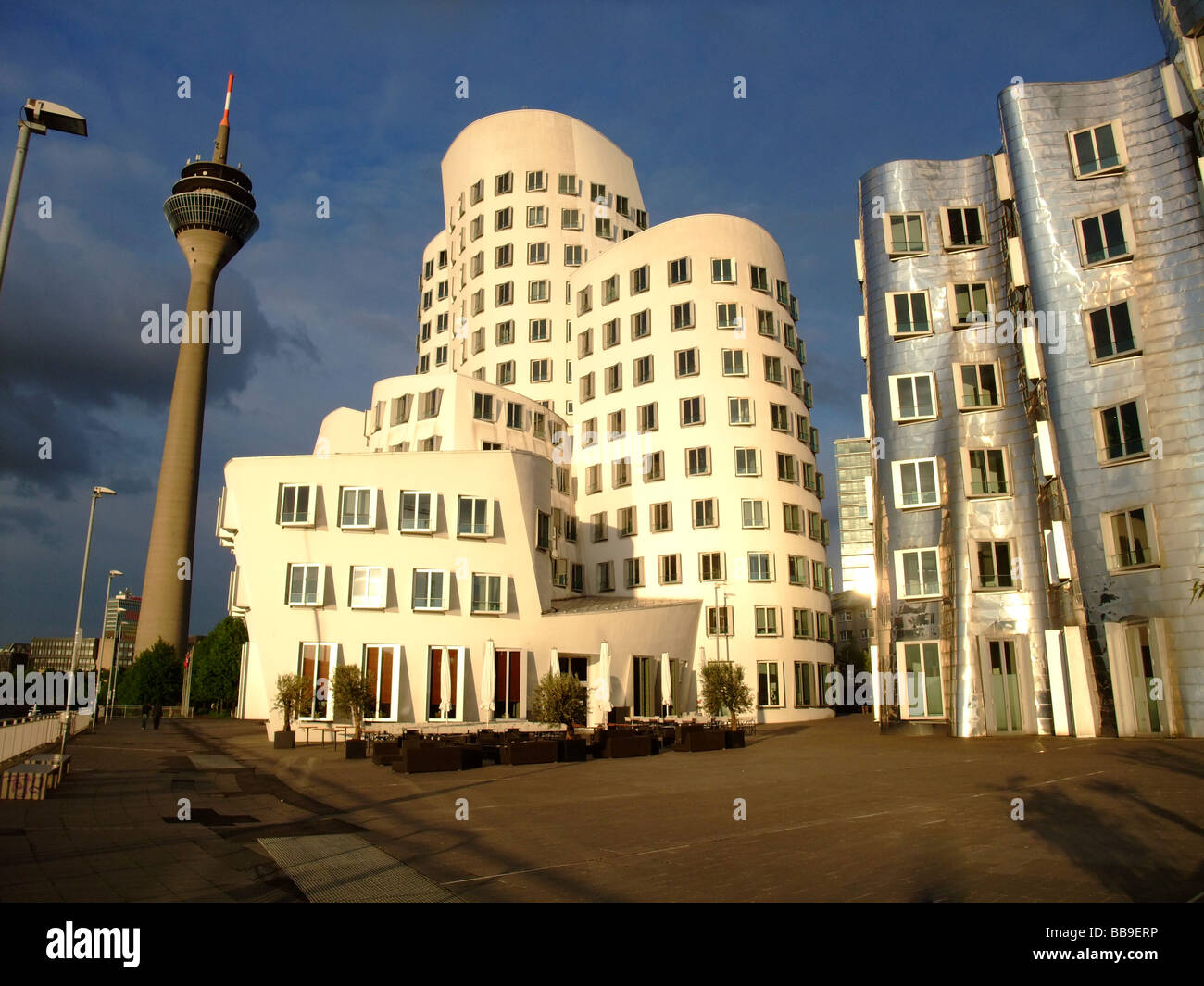 the-neuer-zollhof-buildings-by-the-architect-frank-gehry-at-the
