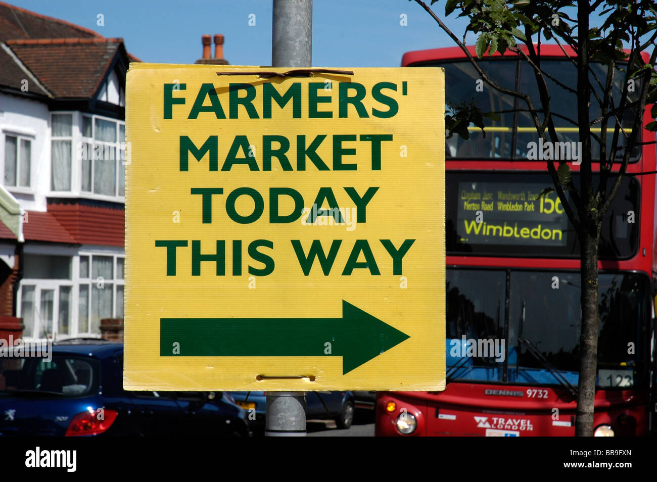 Sign to a Farmers Market in London SW18 Stock Photo Alamy
