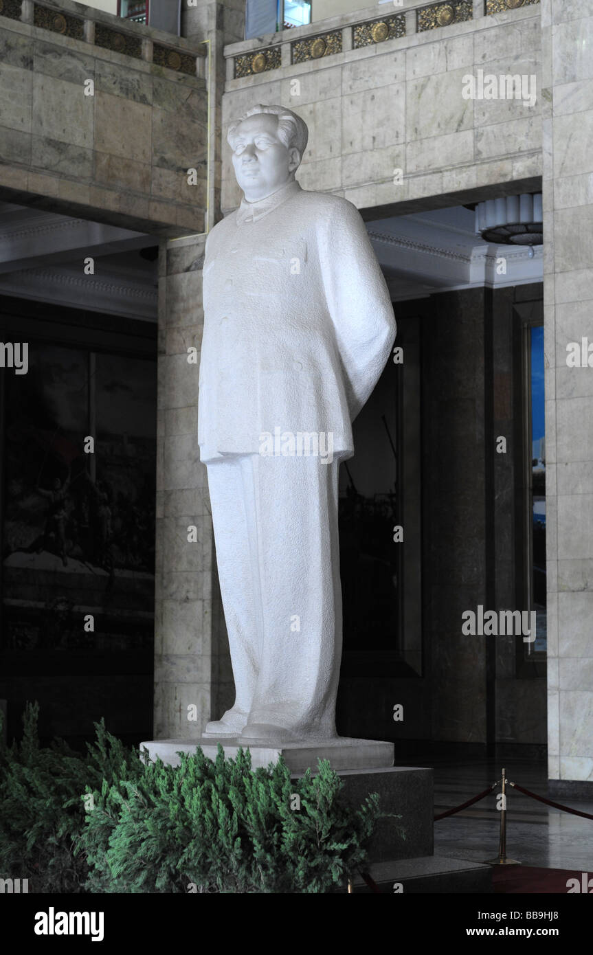 Marble statue of Chairman Mao Zedong, entrance hall of Beijing Military Museum, China Stock Photo