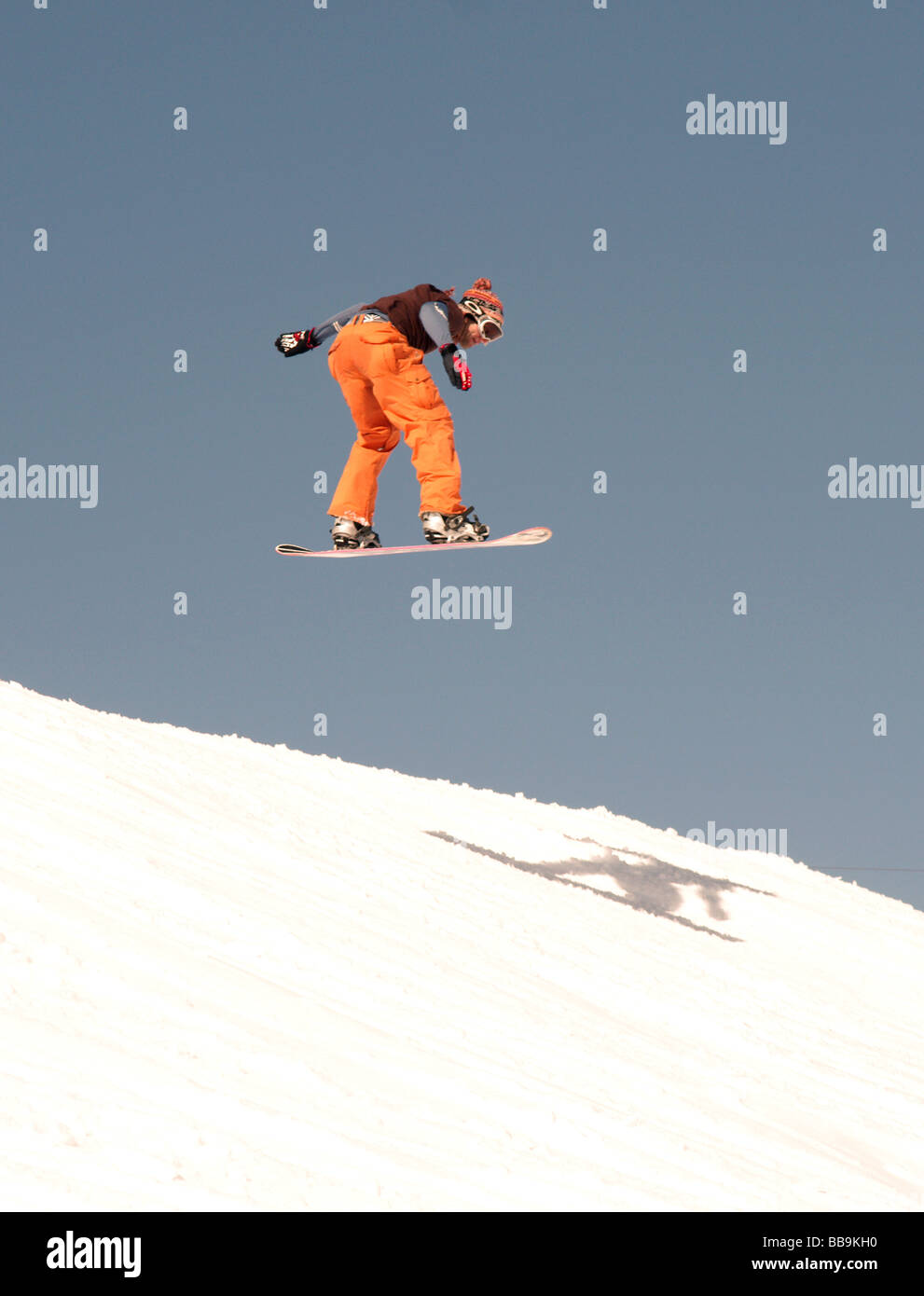 Snowboard big air land hires stock photography and images Alamy