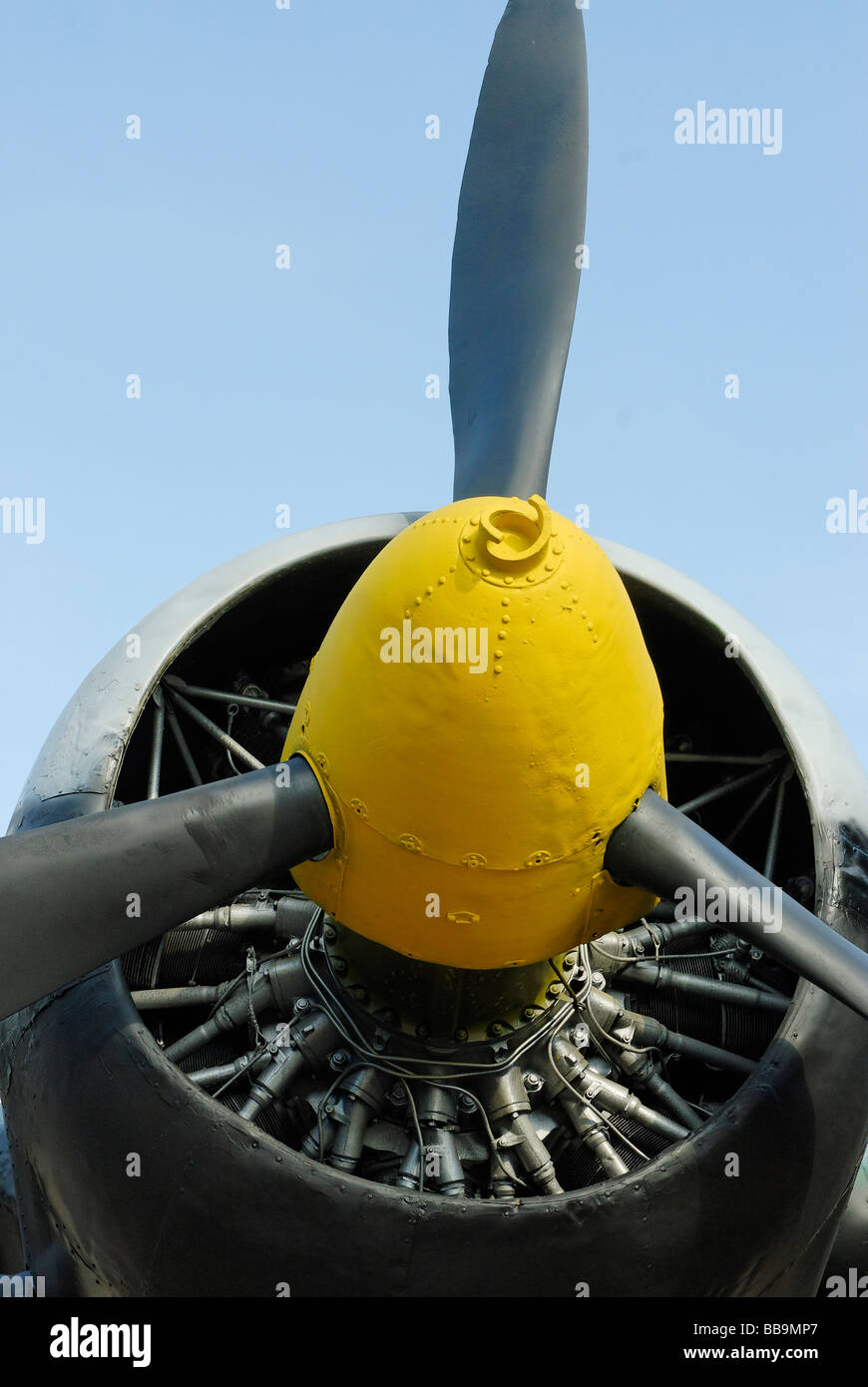 Engine and propeller airplane Stock Photo Alamy